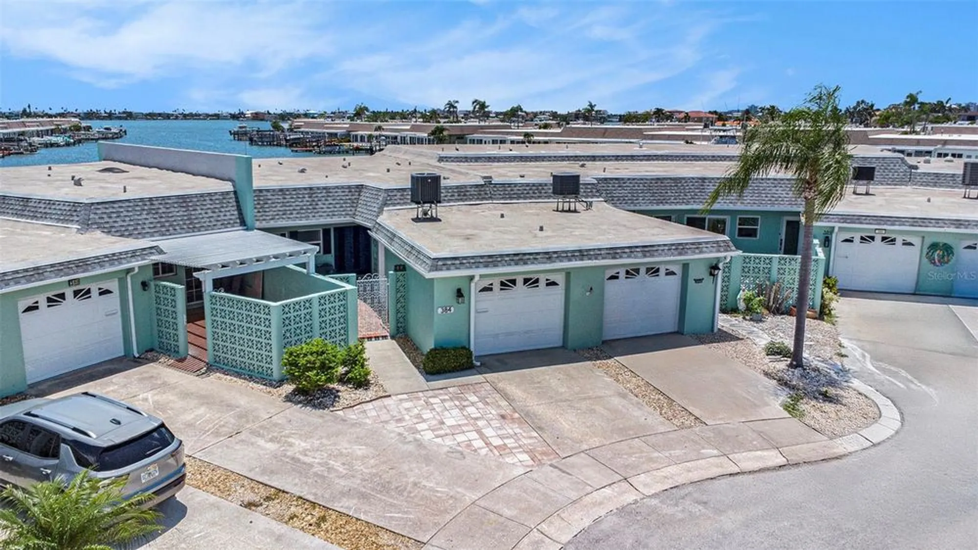 Property Slideshow image 2 of 34 | 384 boca ciega point blvd, Saint Petersburg, FL, 33708