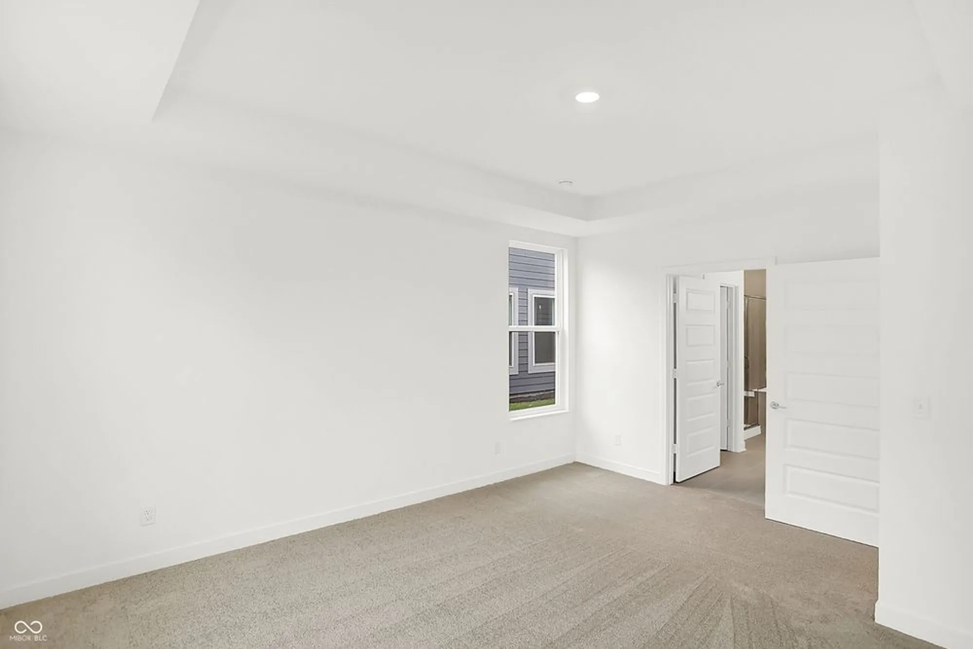 Property Slideshow image 23 of 37 | 5351 nettleton way, Avon, IN, 46123