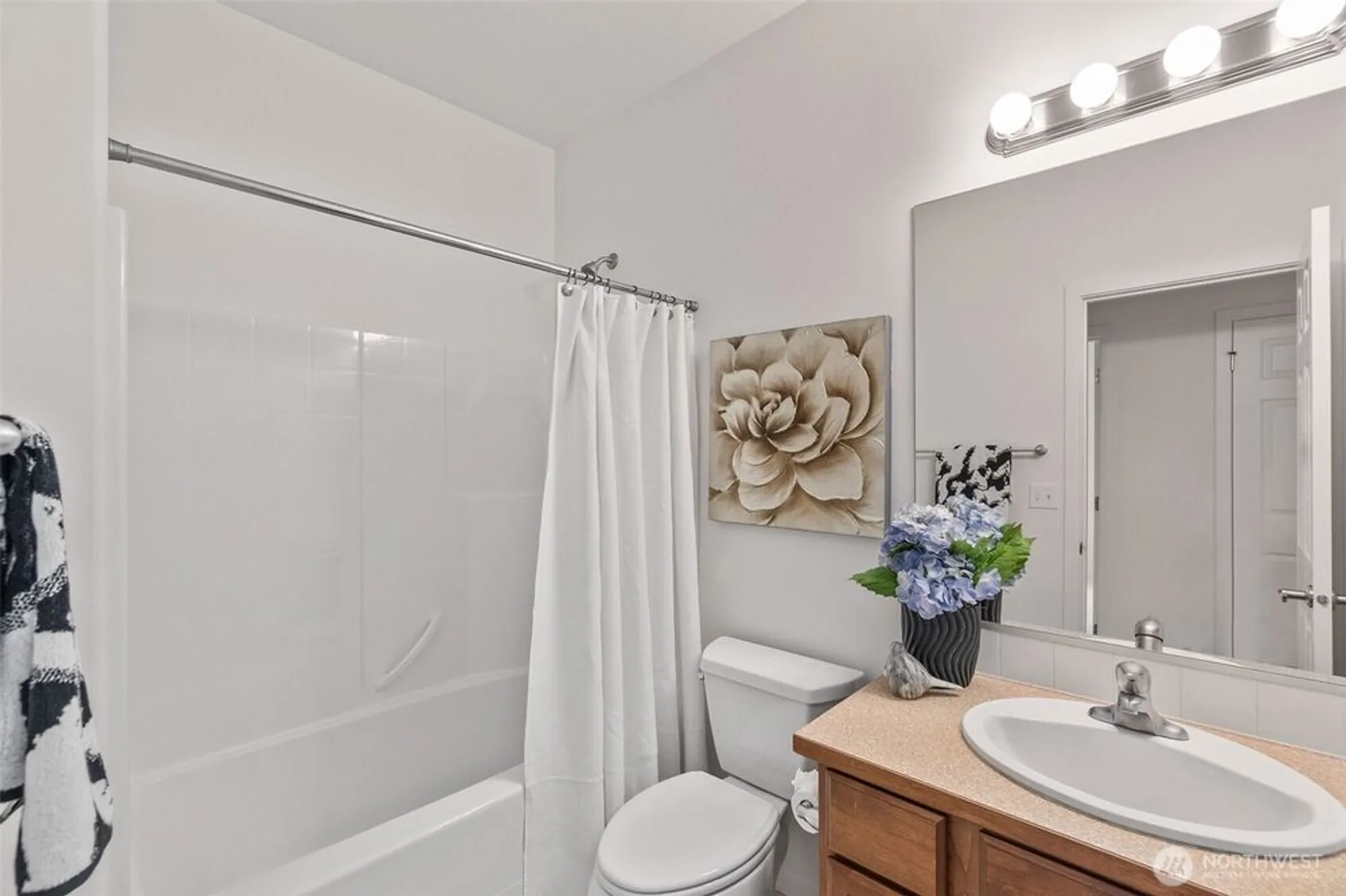 Property Slideshow image 15 of 24 | 8231 orcas loop, Lacey, WA, 98516