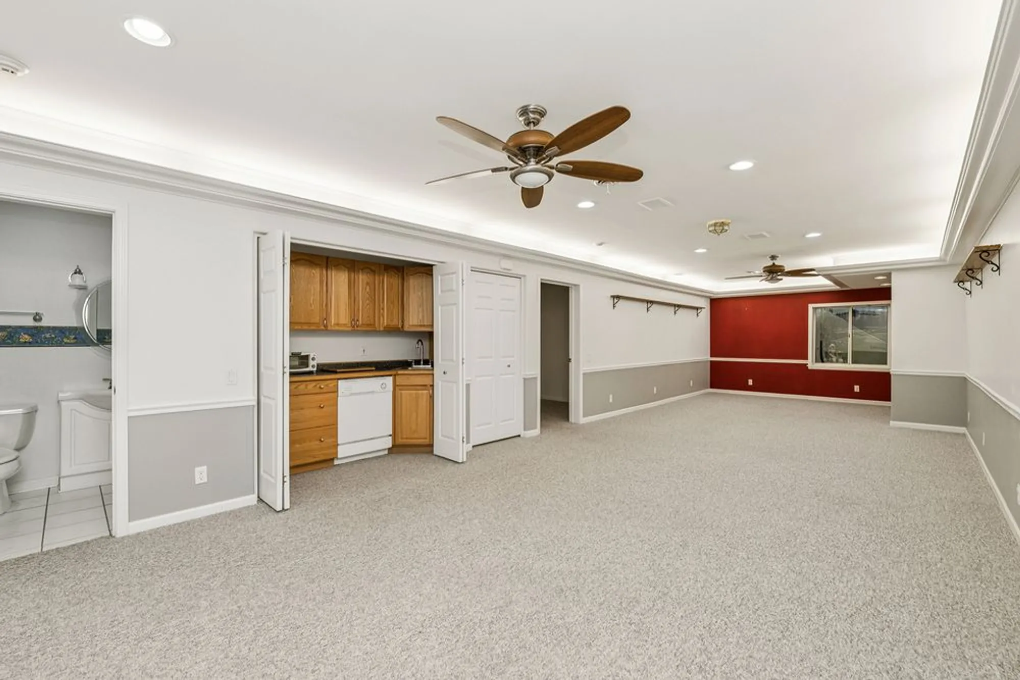 Property Slideshow image 11 of 14 | 12621 mulberry ct, Huntley, IL, 60142