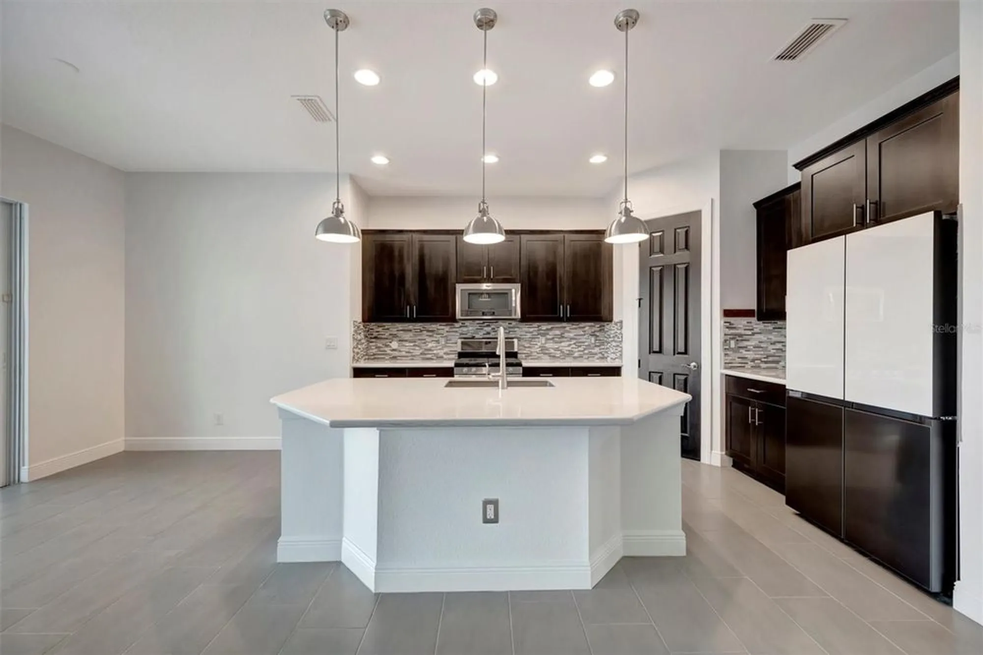 Property Slideshow image 13 of 94 | 5607 tidewater preserve blvd, Bradenton, FL, 34208