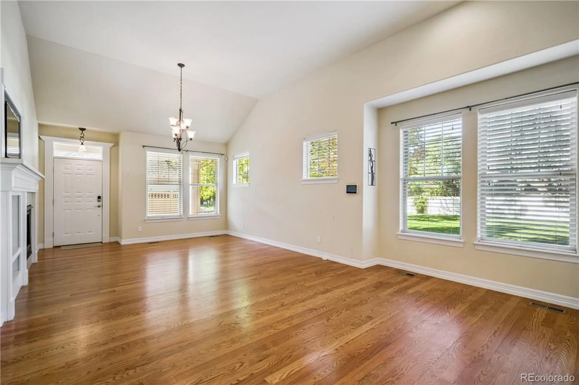 Property Slideshow image 9 of 50 | 8588 w quarles pl, Littleton, CO, 80128