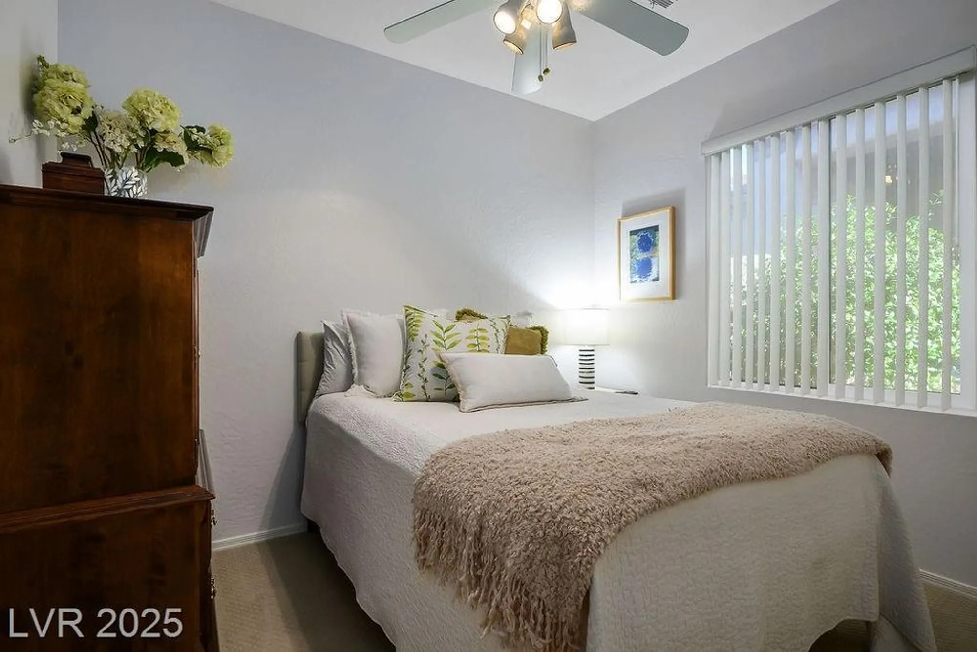 Property Slideshow image 22 of 27 | 2565 cosmic dust st, Henderson, NV, 89044