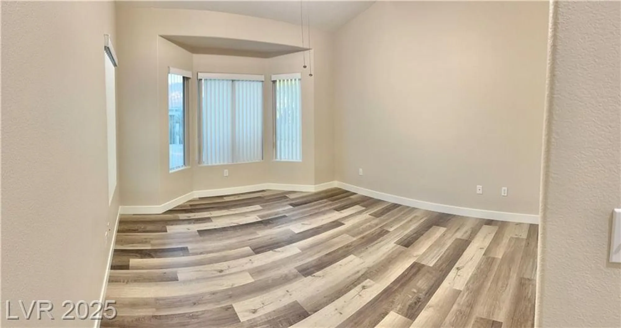 Property Slideshow image 41 of 98 | 10316 bent brook pl, Las Vegas, NV, 89134