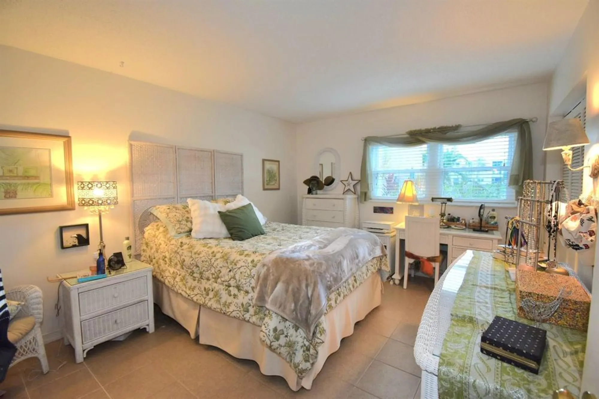 Property Slideshow image 16 of 30 | 948 virginia st apt 107, Dunedin, FL, 34698
