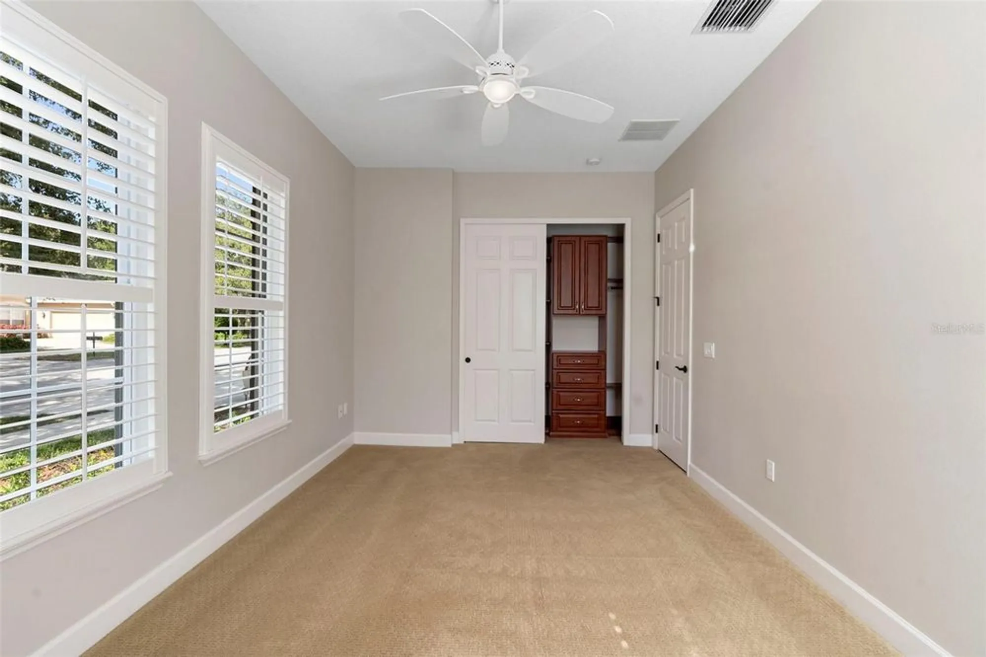 Property Slideshow image 30 of 47 | 1128 heron point way, Deland, FL, 32724