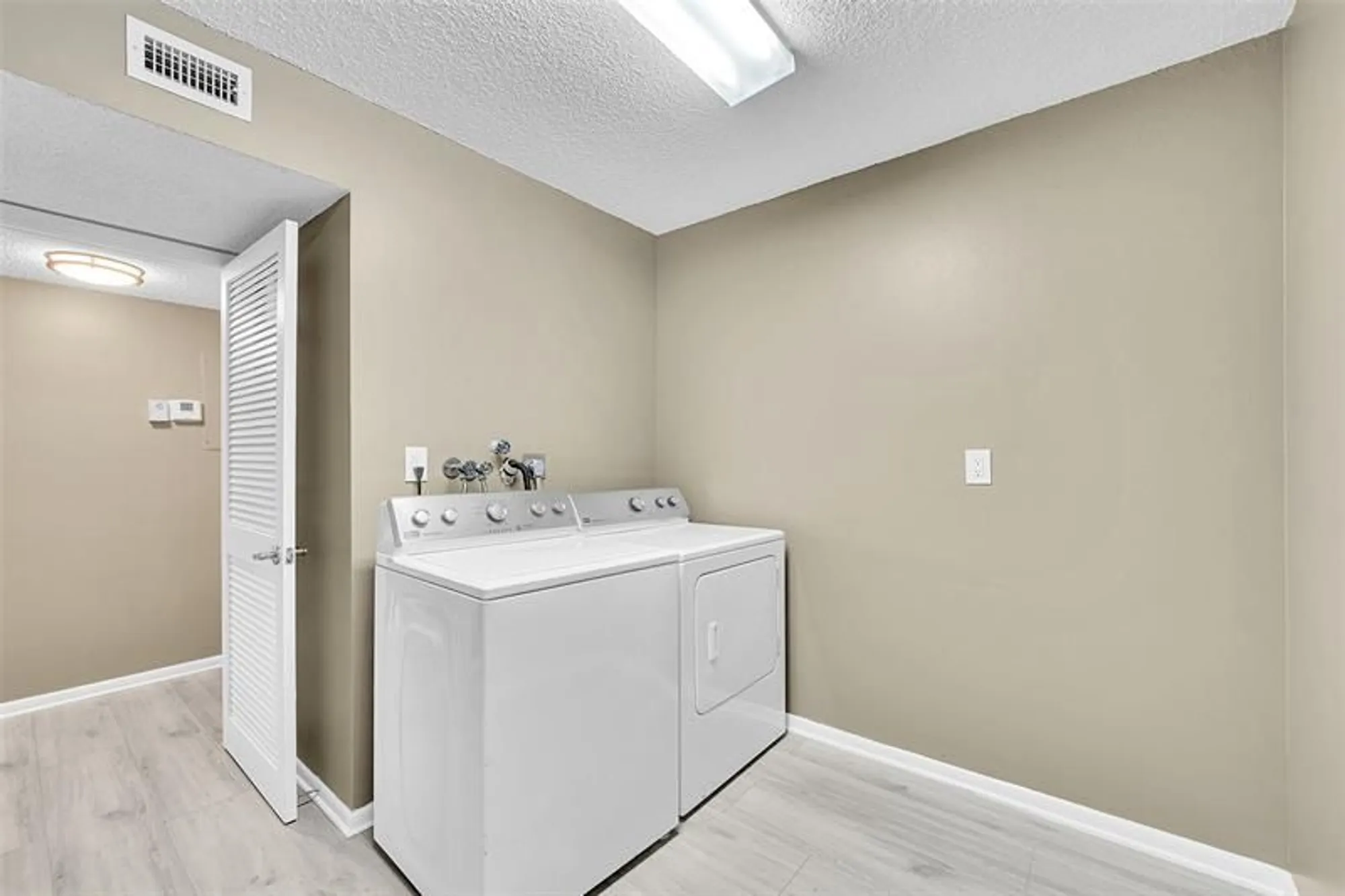 Property Slideshow image 25 of 30 | 4950 e sabal palm blvd 302, Tamarac, FL, 33319