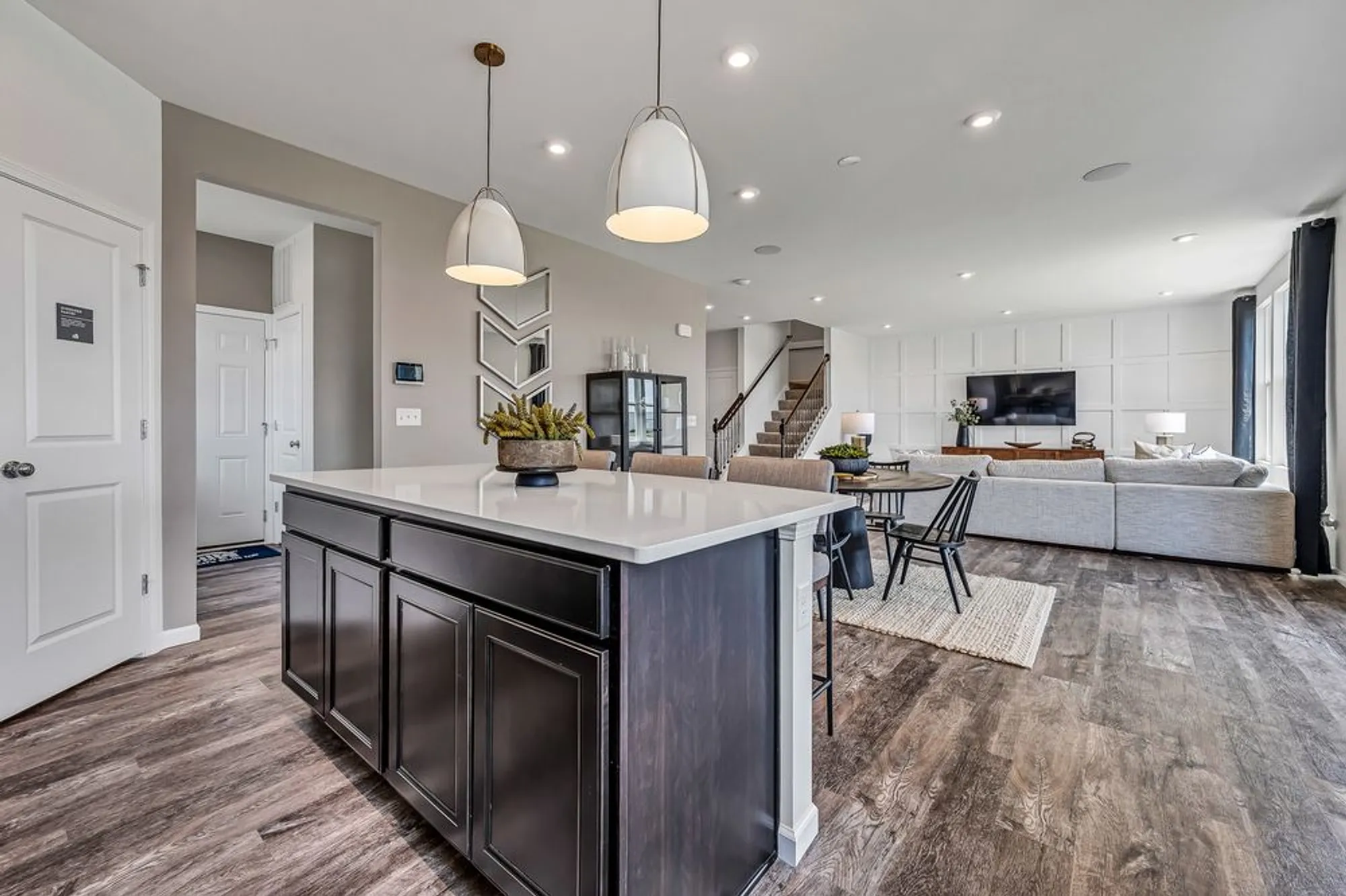 Property Slideshow image 5 of 20 | 3248 peyton cir, Aurora, IL, 60503