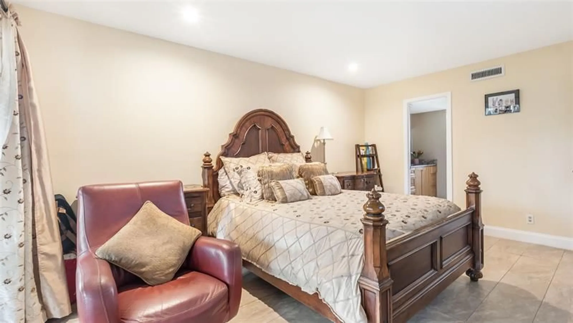 Property Slideshow image 16 of 21 | 12013 greenway cir s apt 103, Royal Palm Beach, FL, 33411