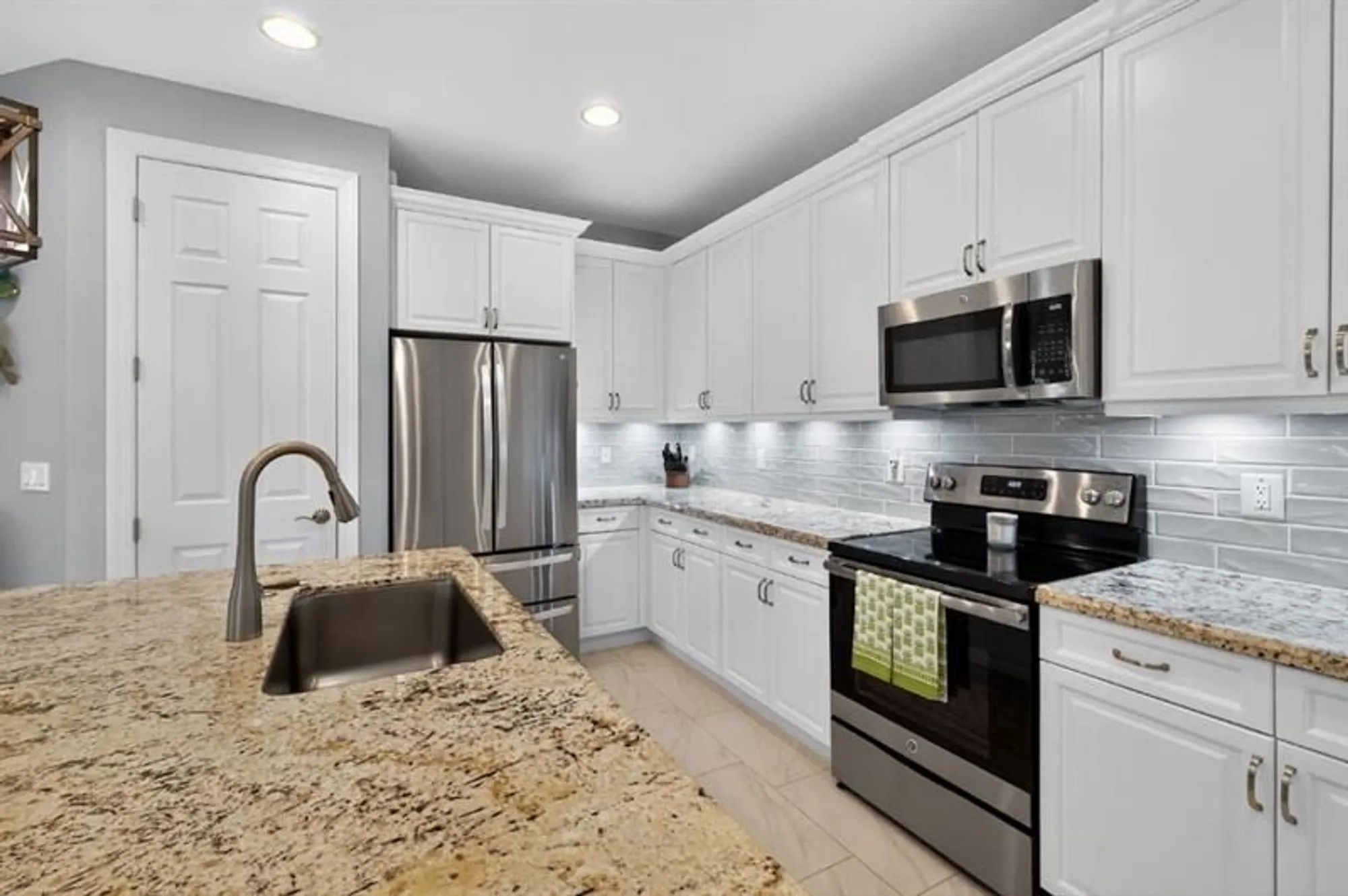 Property Slideshow image 8 of 34 | 21039 sw modena way, Port St Lucie, FL, 34986