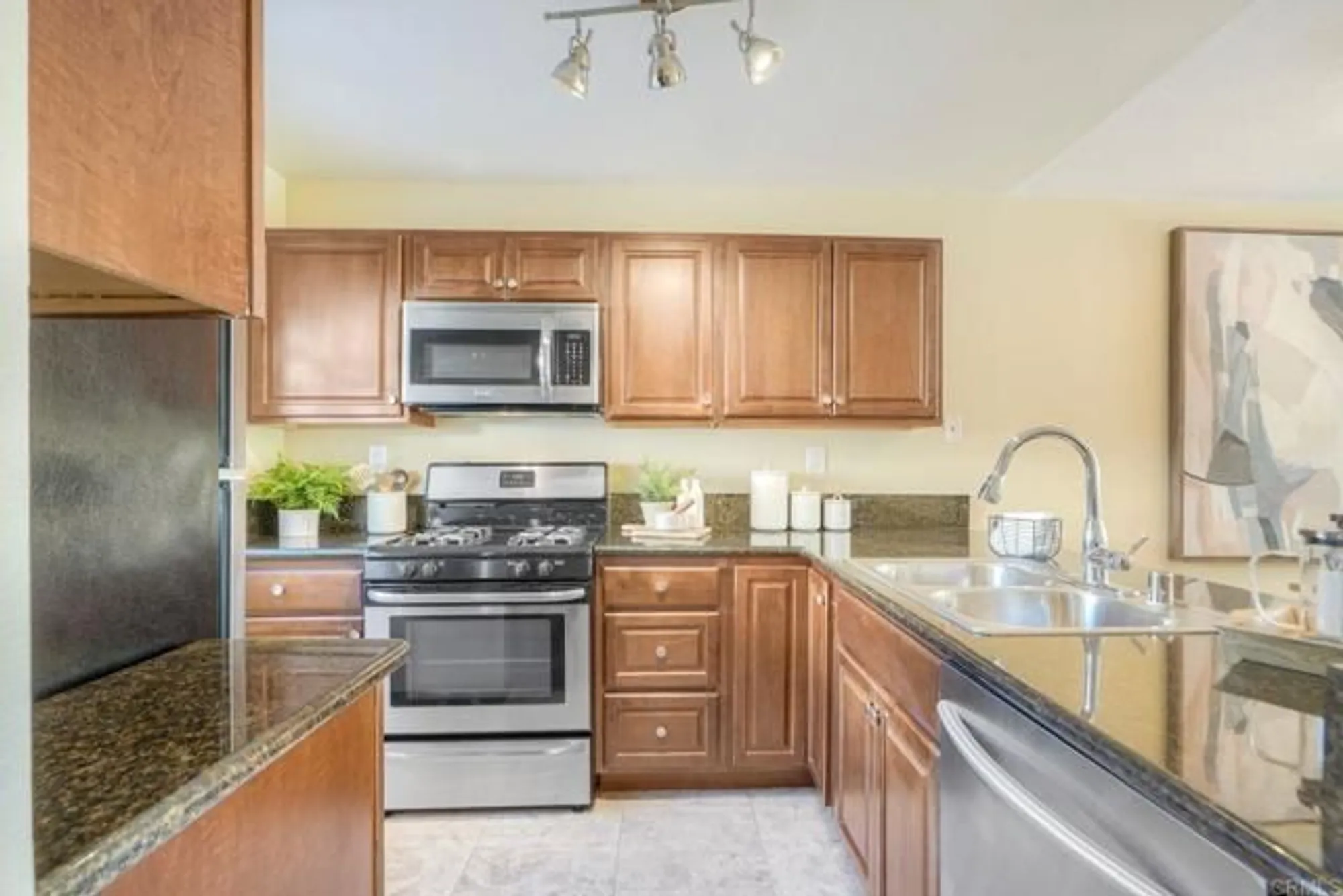 Property Slideshow image 3 of 28 | 220 s shorehang ln, Encinitas, CA, 92024