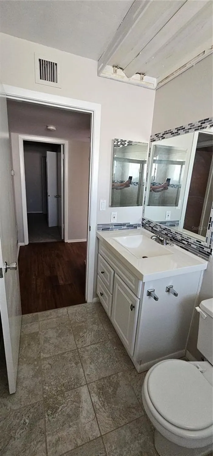 Property Slideshow image 26 of 38 | 1507 n lake dr, Sun City Center, FL, 33573