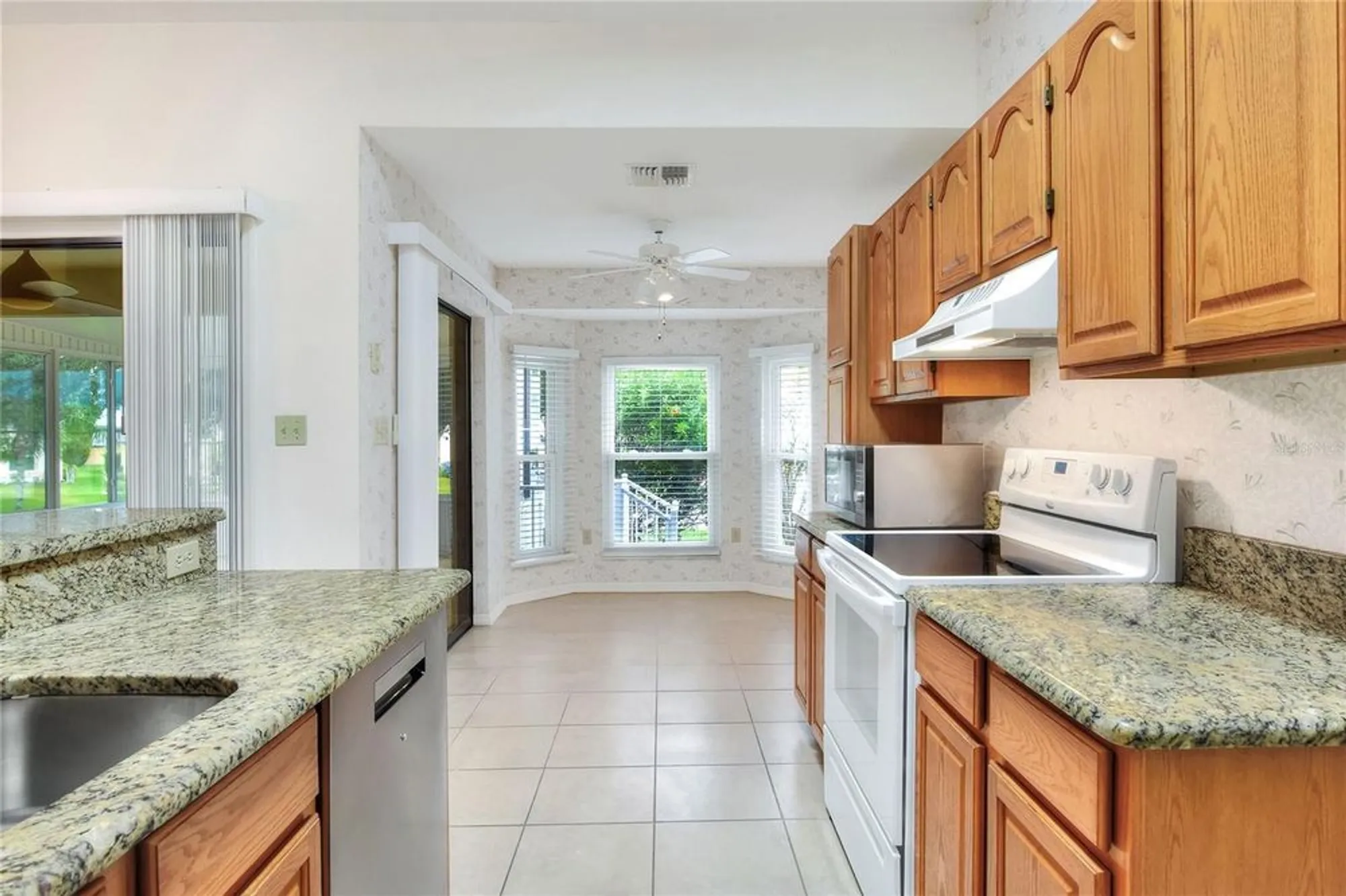 Property Slideshow image 17 of 44 | 5955 chickadee dr, Lakeland, FL, 33809