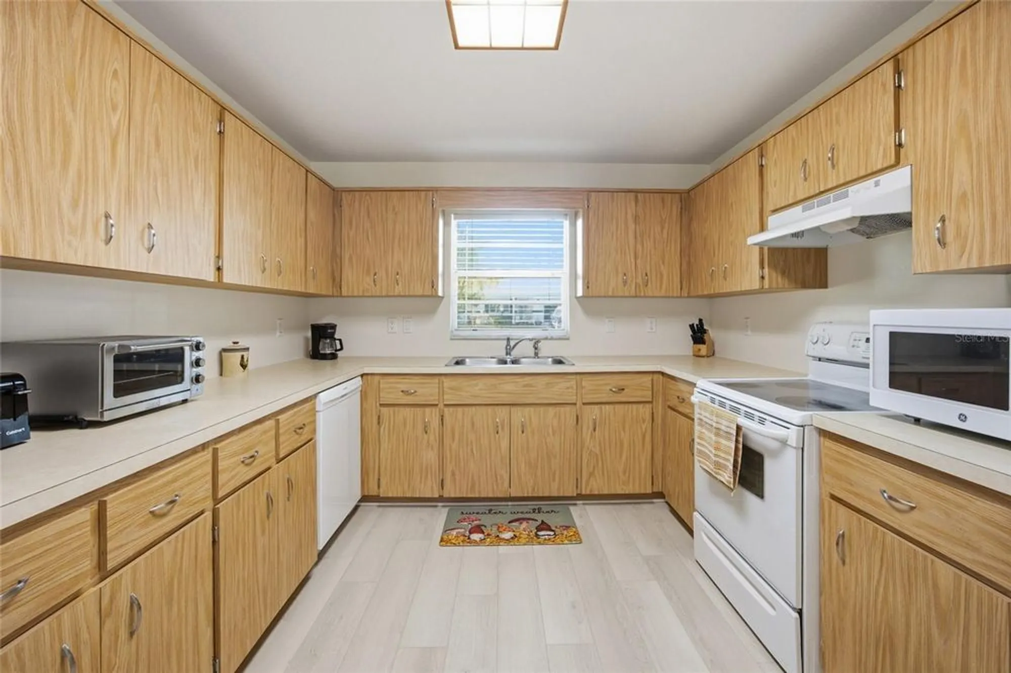 Property Slideshow image 11 of 30 | 8841 sw 91st st d, Ocala, FL, 34481