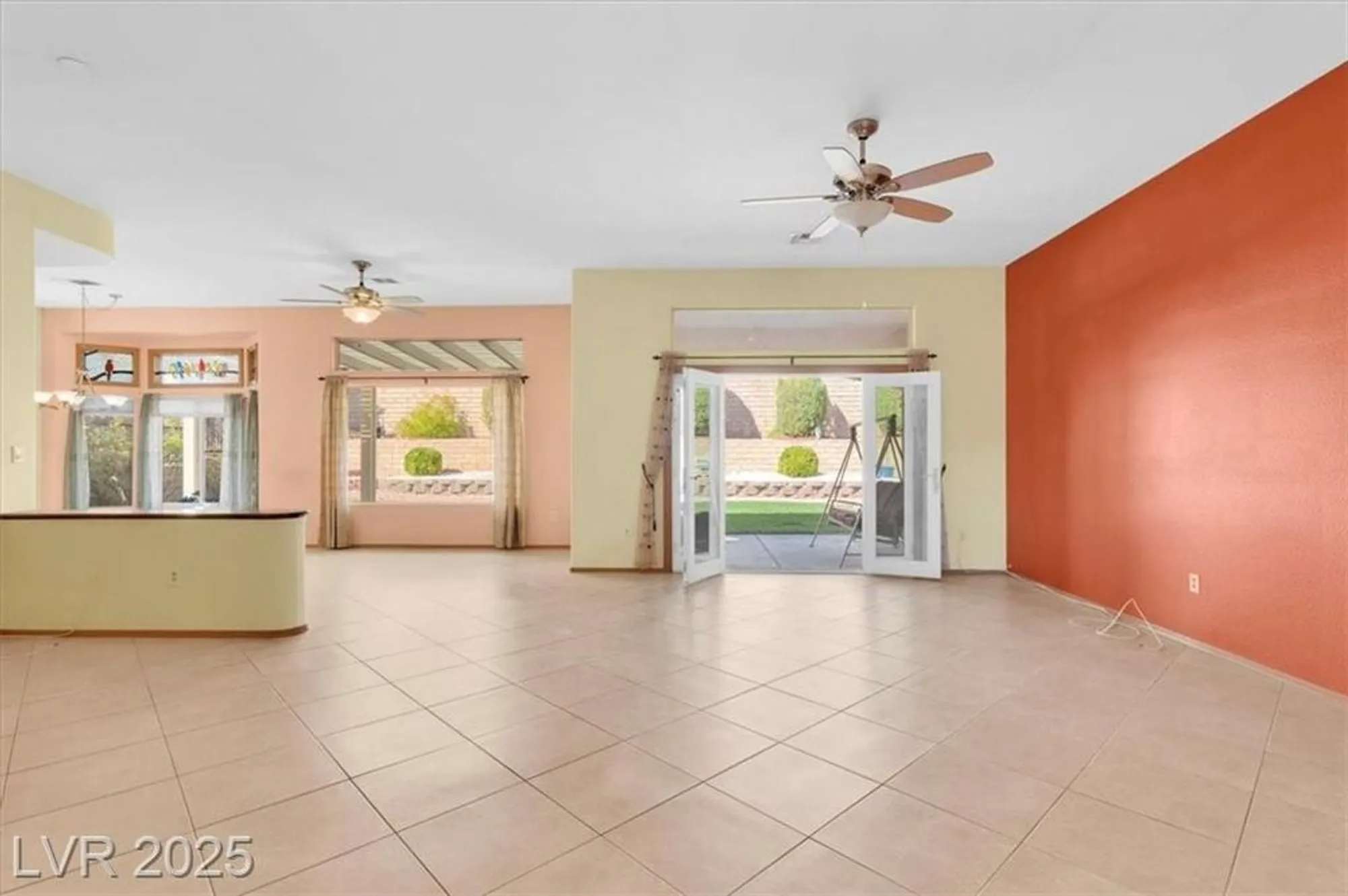 Property Slideshow image 6 of 46 | 2621 hanging rock dr, Las Vegas, NV, 89134