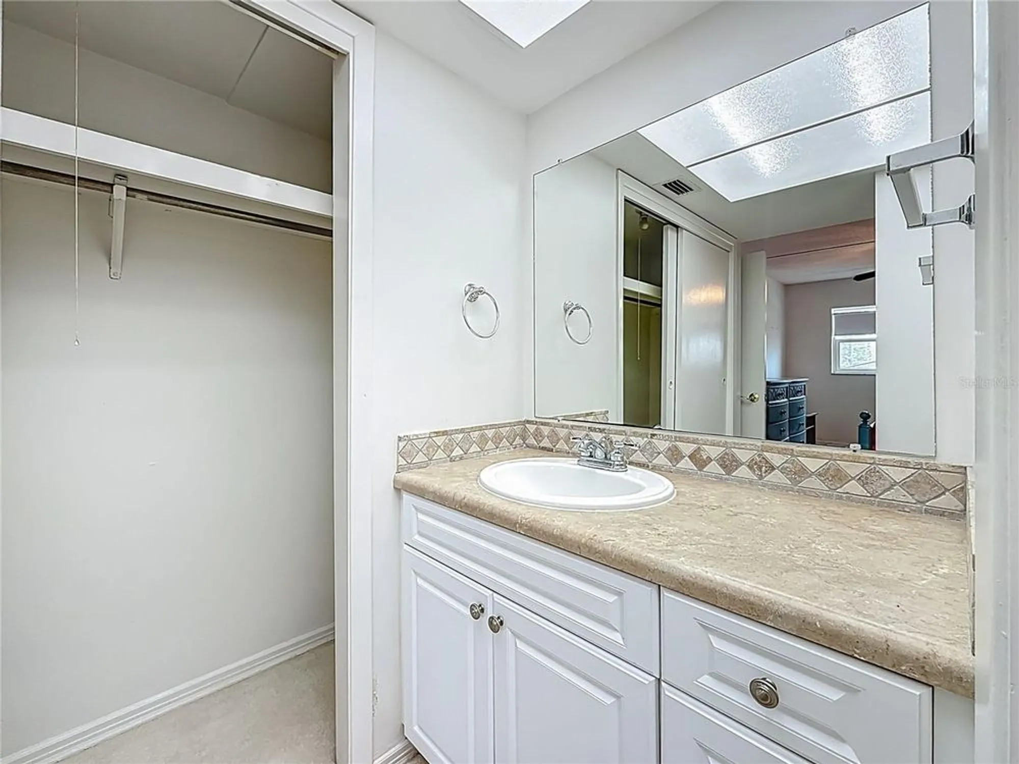 Property Slideshow image 20 of 39 | 1 boca ciega point blvd apt 215, St Petersburg, FL, 33708