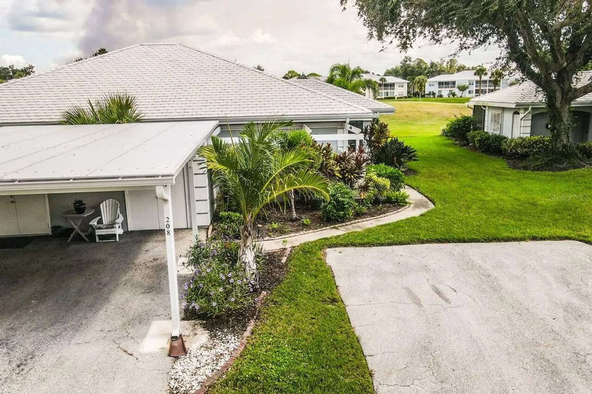 Property Slideshow image 32 of 63 | 208 cerromar way 26, Venice, FL, 34293