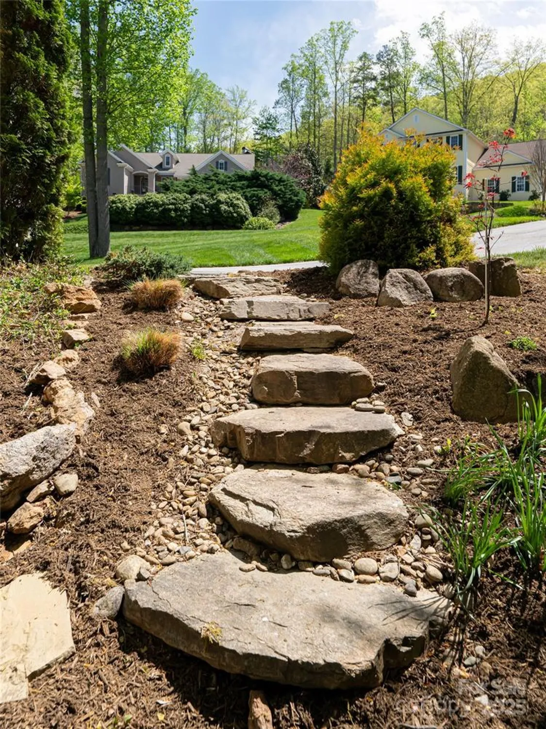 Property Slideshow image 28 of 42 | 11 larue ct, Biltmore Lake, NC, 28715