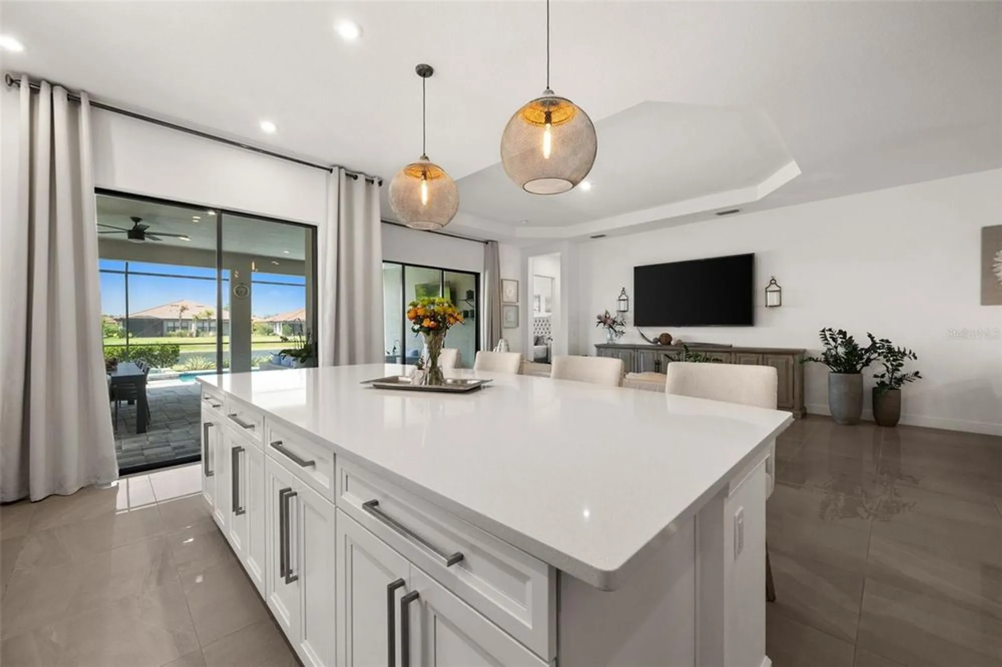 Property Slideshow image 14 of 50 | 6266 mesa gln, Bradenton, FL, 34203