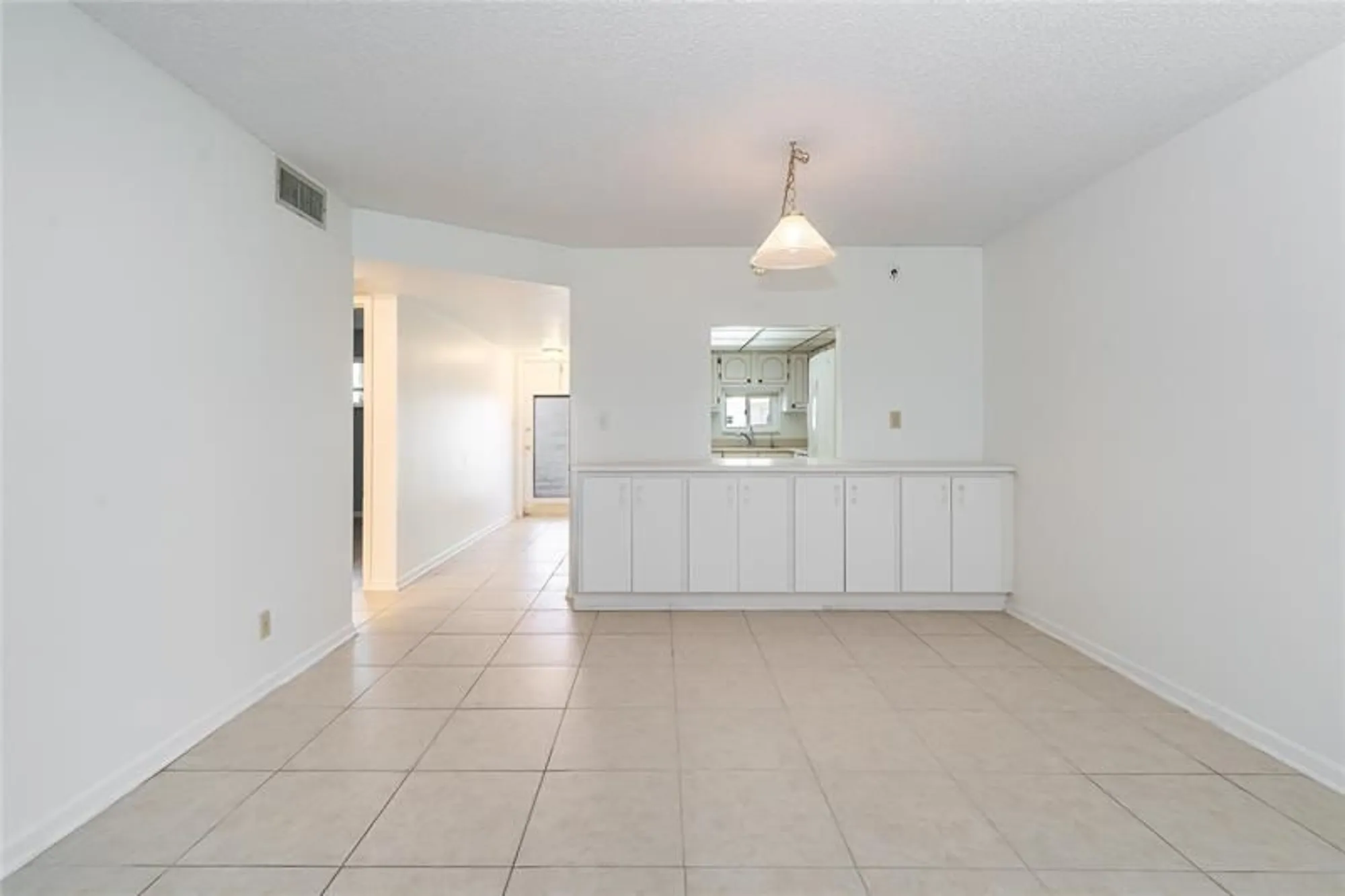 Property Slideshow image 9 of 81 | 8960 s hollybrook blvd 103, Pembroke Pines, FL, 33025