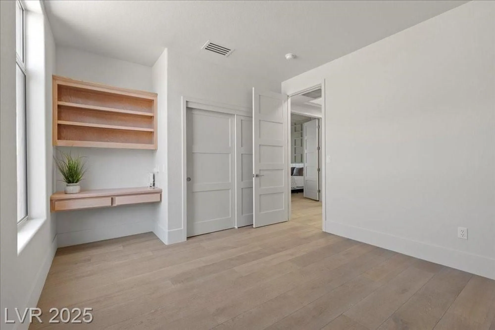 Property Slideshow image 41 of 78 | 2508 faiss dr, Las Vegas, NV, 89134