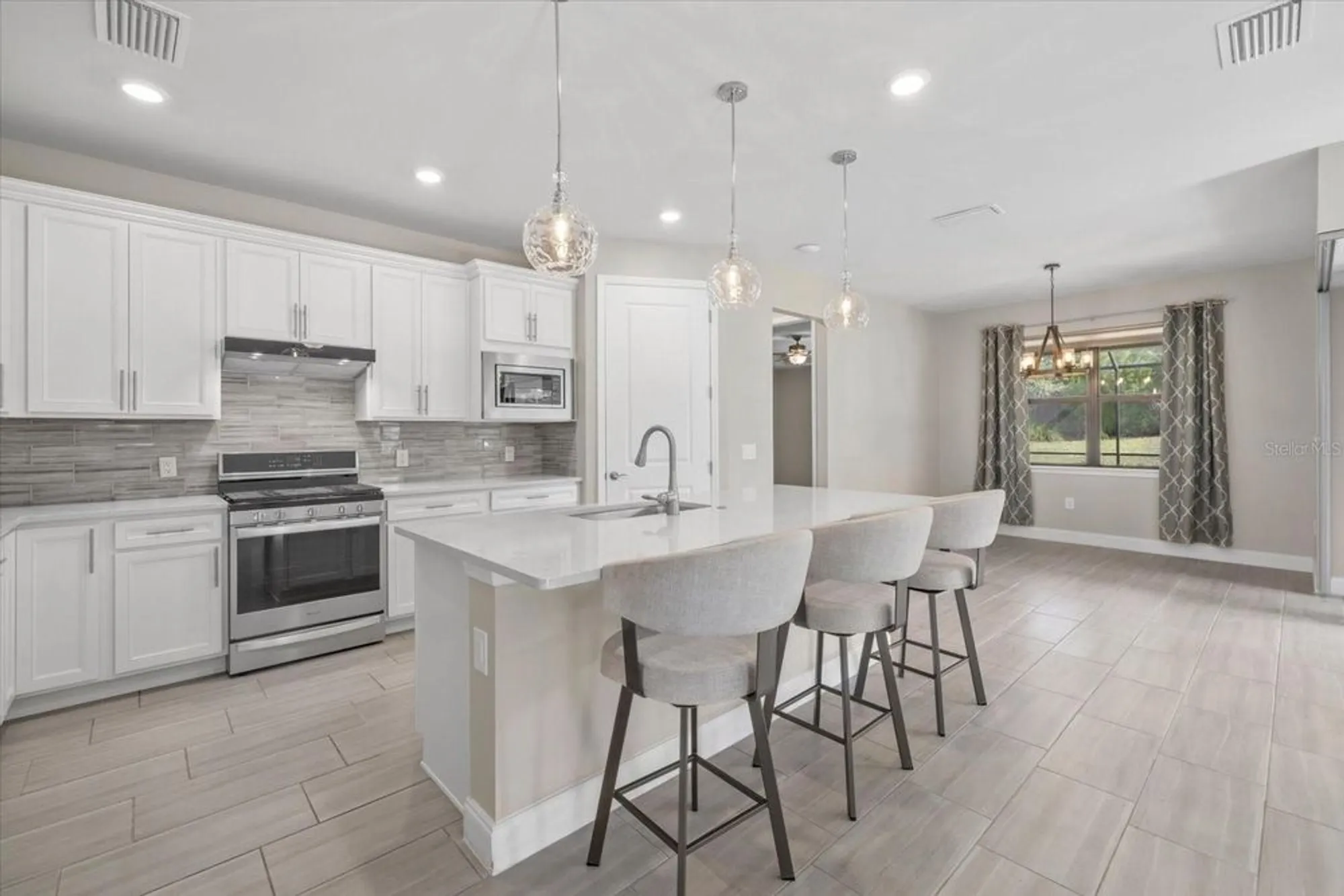 Property Slideshow image 20 of 43 | 6835 chester trl, Bradenton, FL, 34202