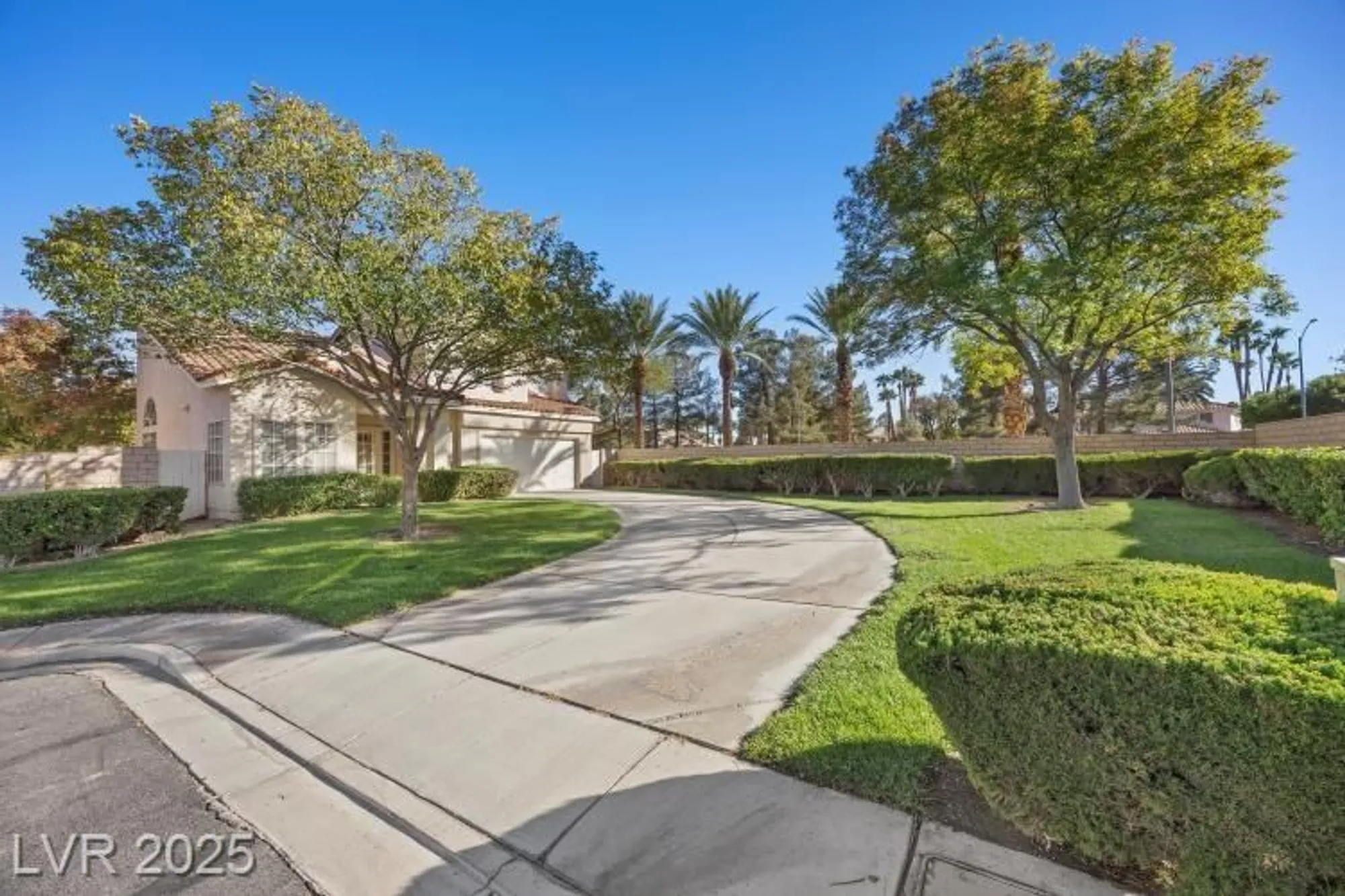 Property Slideshow image 9 of 41 | 4890 el capote dr, Las Vegas, NV, 89147