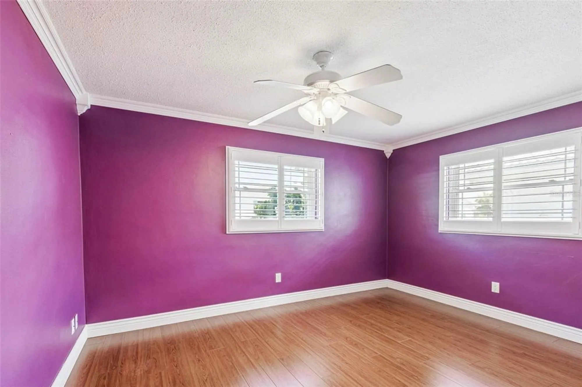Property Slideshow image 18 of 31 | 9548 141st st, Seminole, FL, 33776