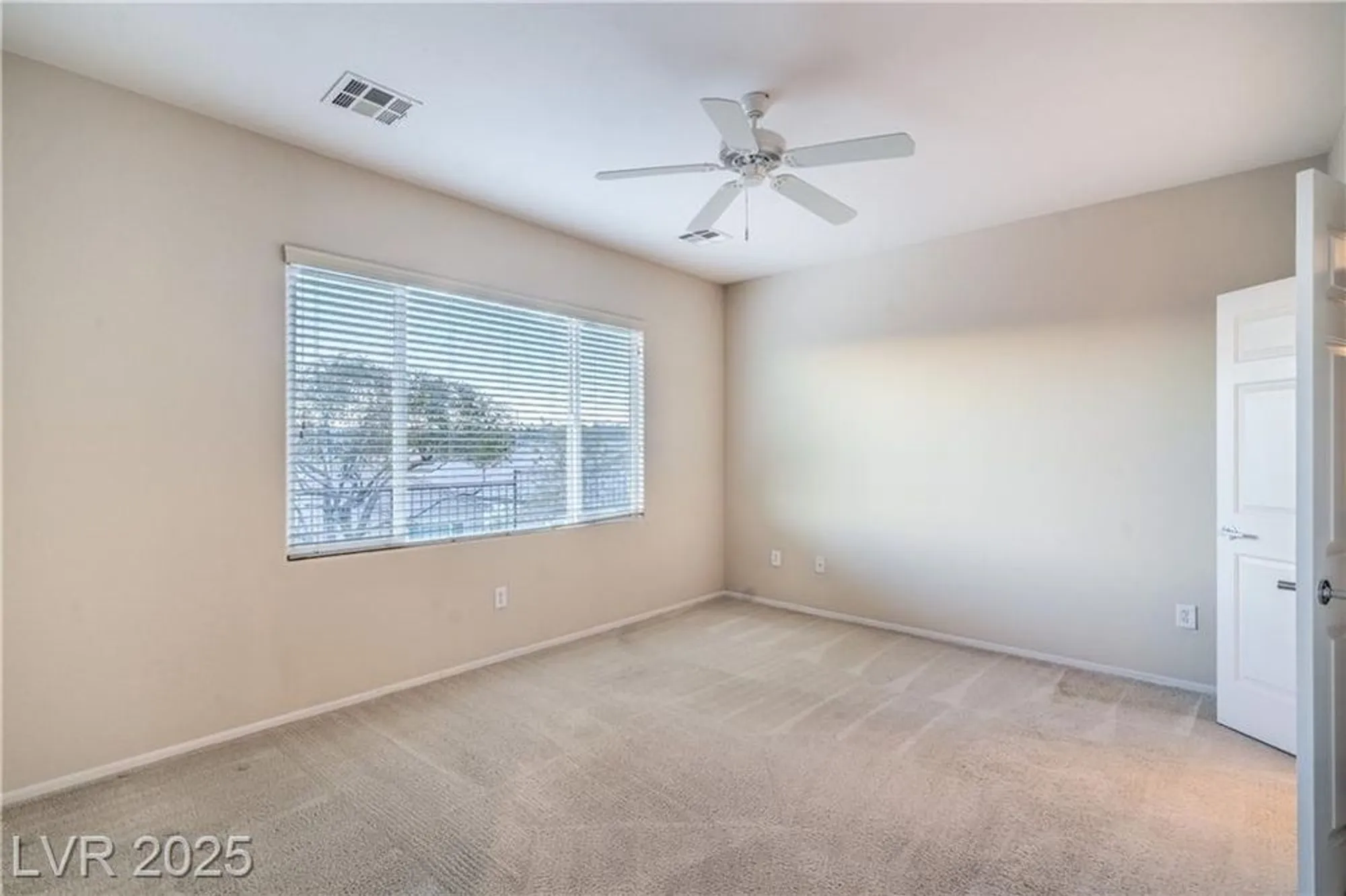 Property Slideshow image 12 of 55 | 2504 ashen light dr, Henderson, NV, 89044