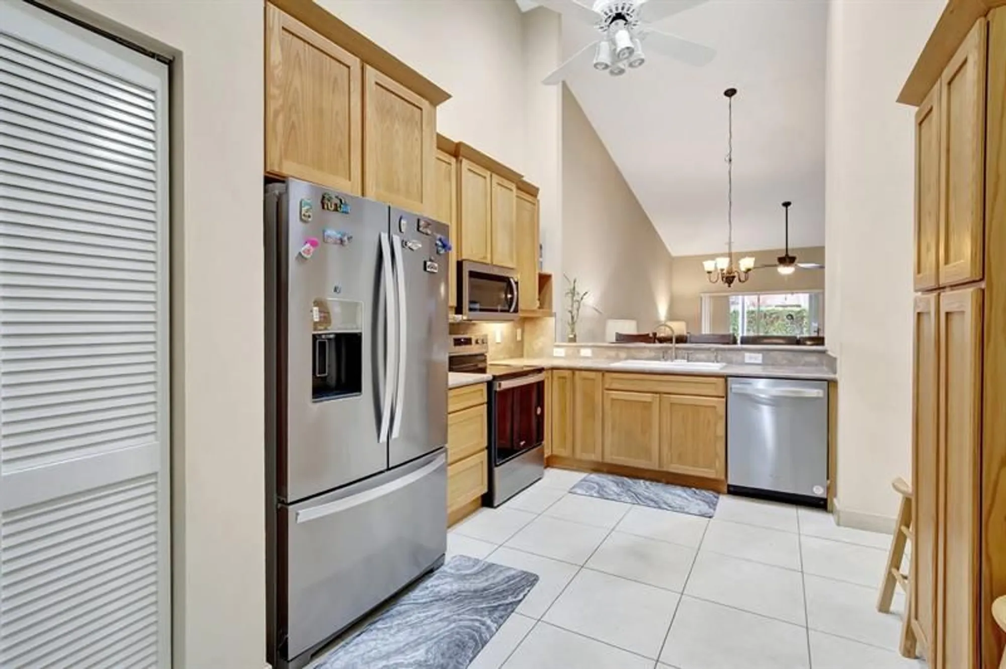Property Slideshow image 8 of 41 | 9720 malvern dr, Tamarac, FL, 33321