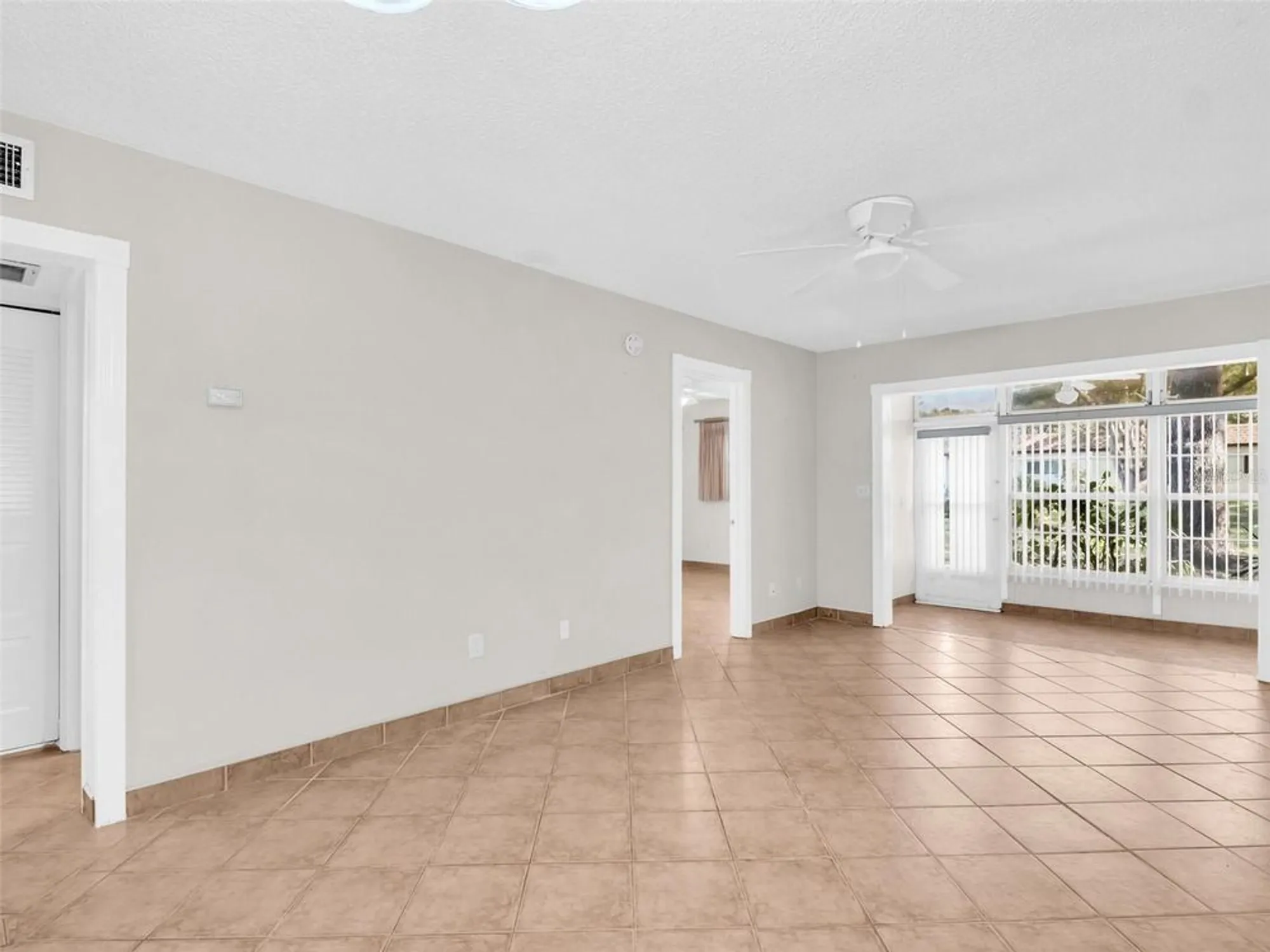 Property Slideshow image 6 of 62 | 3109 mission grove dr d, Palm Harbor, FL, 34684