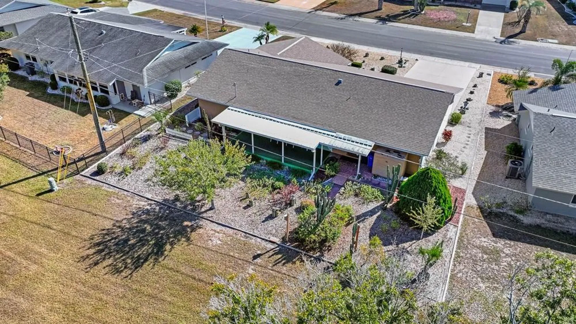 Property Slideshow image 54 of 80 | 829 fox hills dr, Sun City Center, FL, 33573