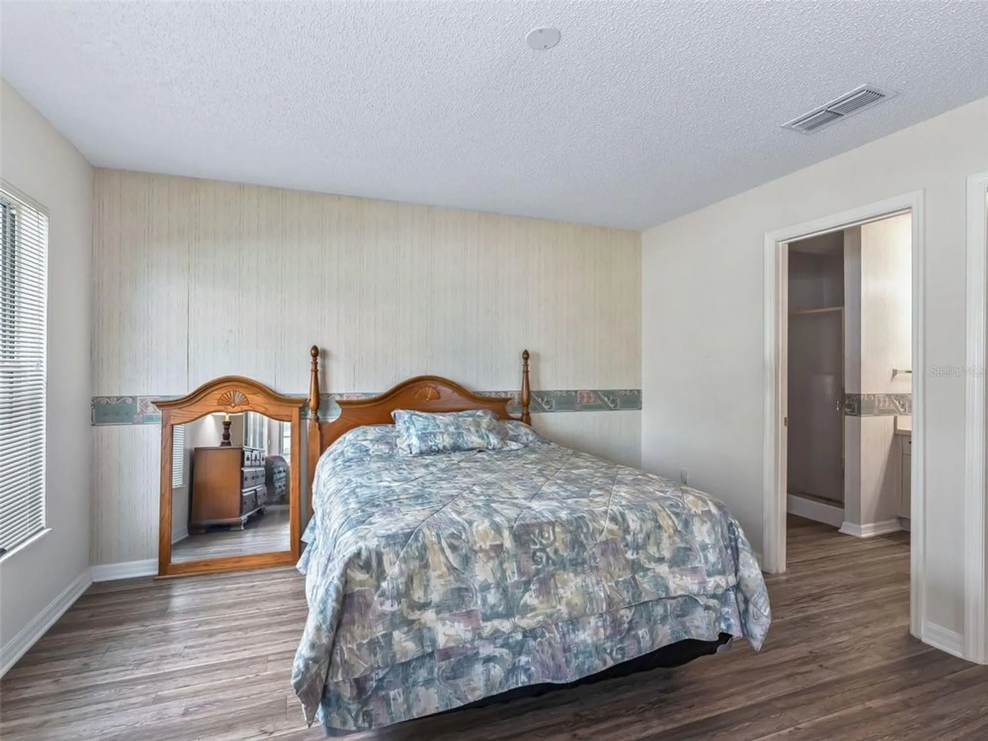 Property Slideshow image 18 of 53 | 744 hernandez dr, The Villages, FL, 32159