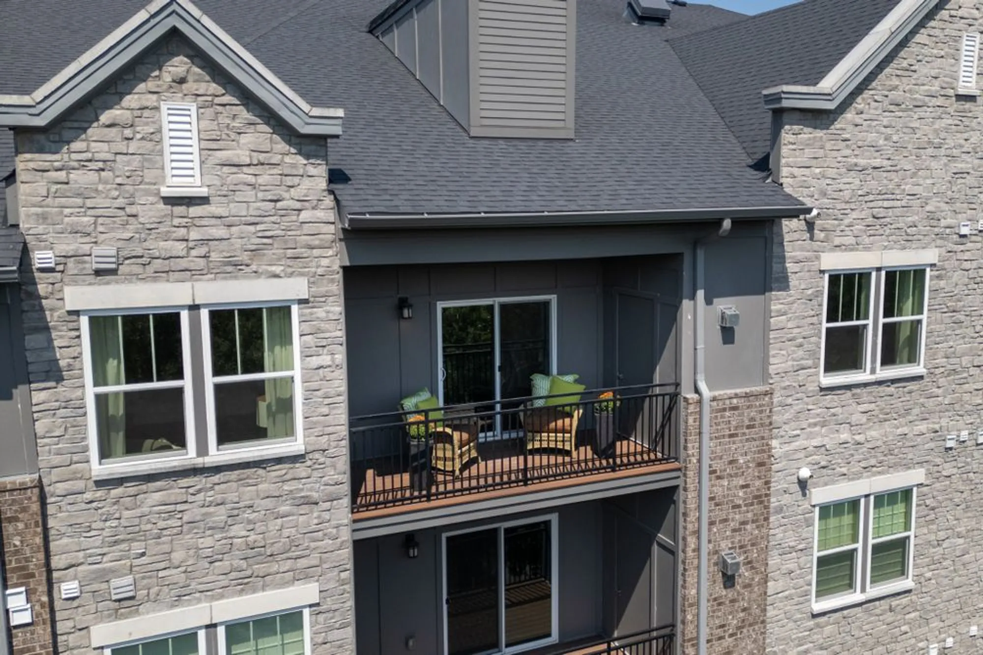 Property Slideshow image 3 of 32 | 141 saundersville rd apt 1405, Hendersonville, TN, 37075