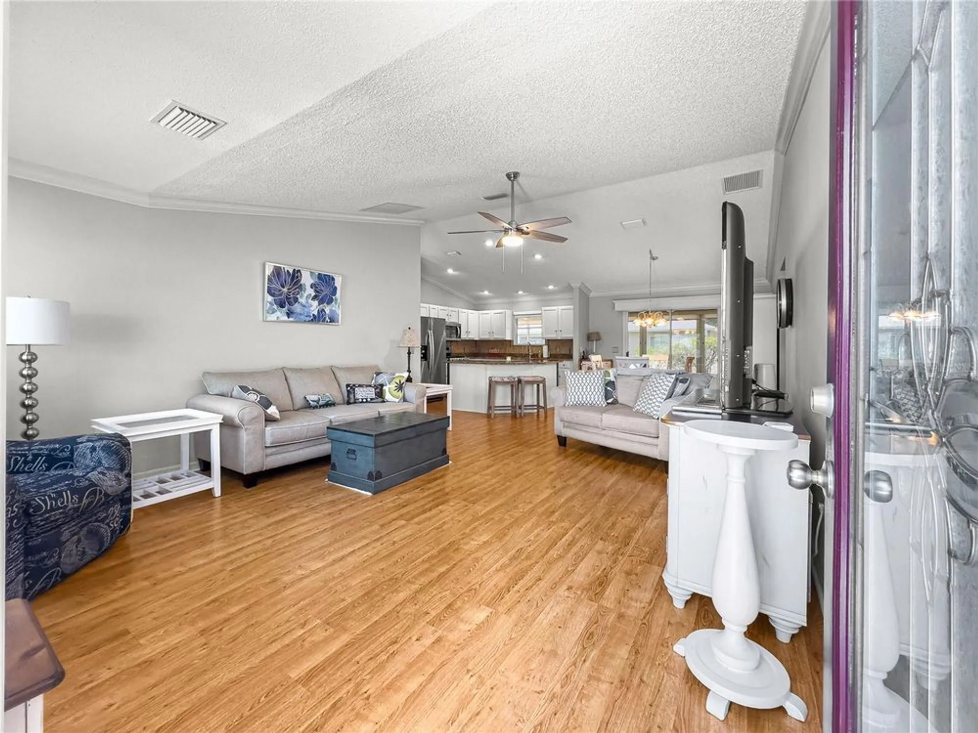 Property Slideshow image 4 of 56 | 8069 se 174th ludlow pl, The Villages, FL, 32162