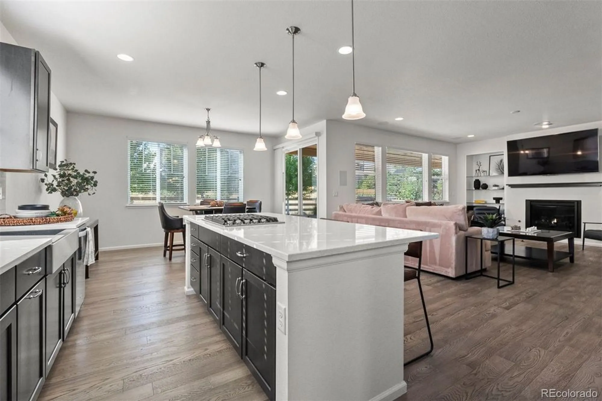 Property Slideshow image 15 of 40 | 6702 w asbury pl, Lakewood, CO, 80227