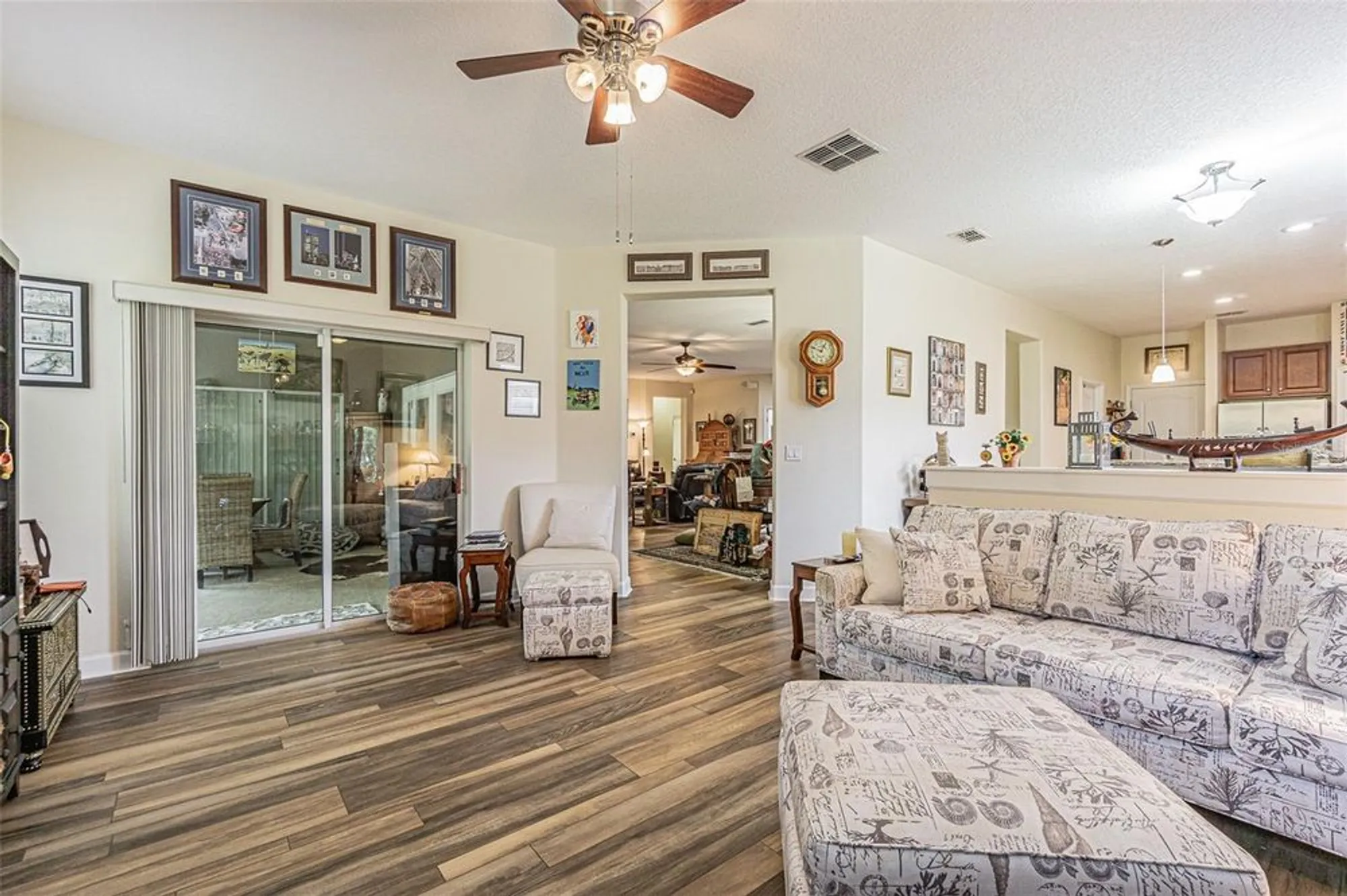 Property Slideshow image 20 of 85 | 10661 belmullet dr, San Antonio, FL, 33576