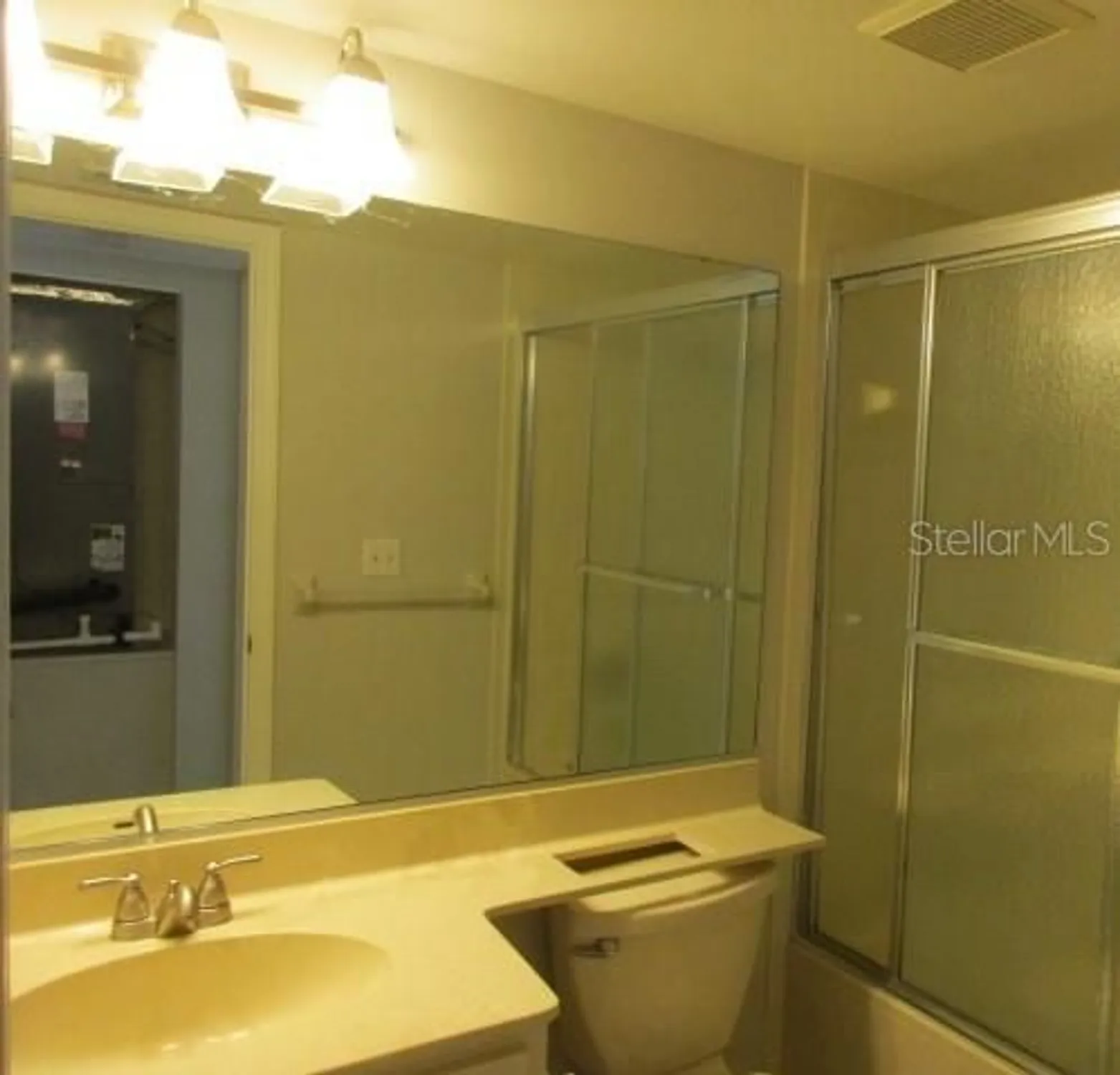 Property Slideshow image 11 of 14 | 429 cerromar ln 353, Venice, FL, 34293