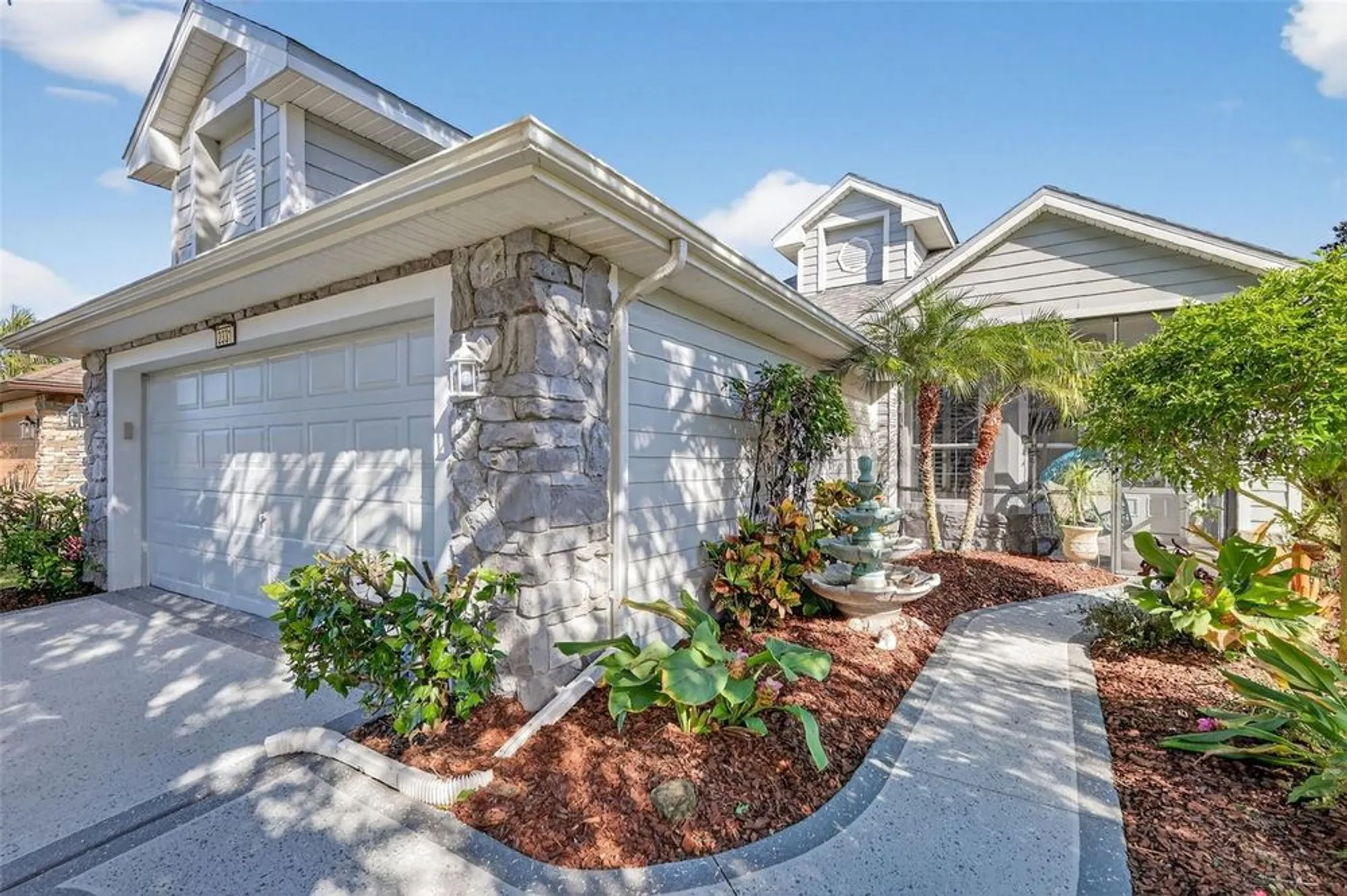 Property Slideshow image 4 of 30 | 2331 wakefield way, Mount Dora, FL, 32757