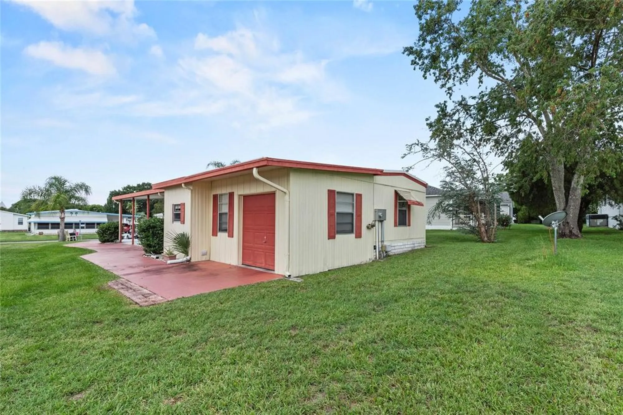 Property Slideshow image 27 of 27 | 805 royal palm ave, The Villages, FL, 32159