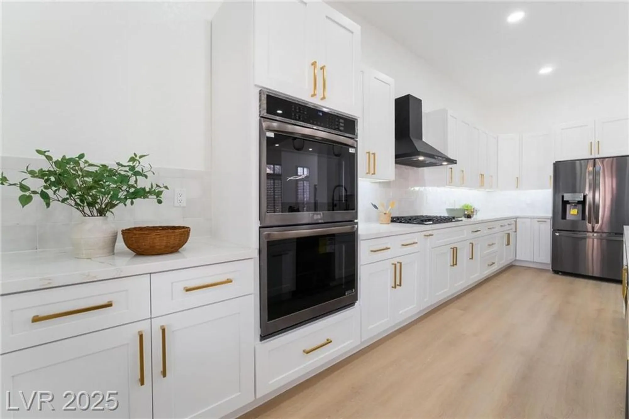 Property Slideshow image 17 of 57 | 2528 sunup dr, Las Vegas, NV, 89134