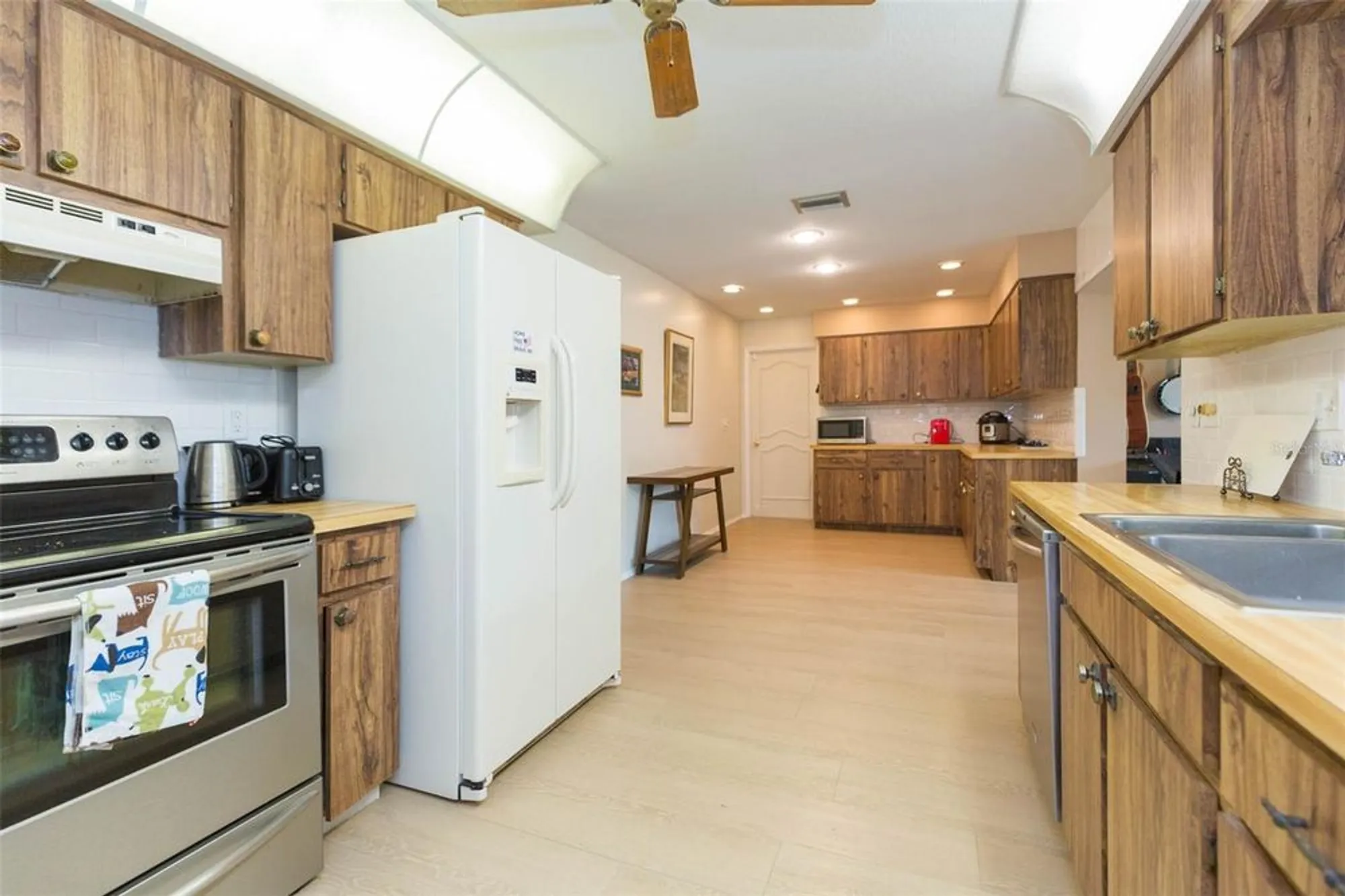 Property Slideshow image 13 of 37 | 1145 lanyard st, Palm Harbor, FL, 34685