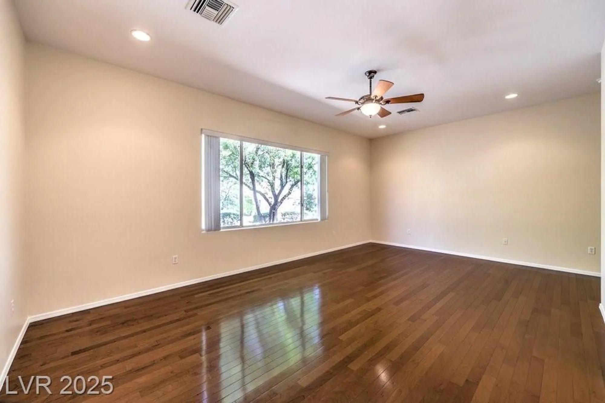 Property Slideshow image 17 of 39 | 11008 summers end ave, Las Vegas, NV, 89134