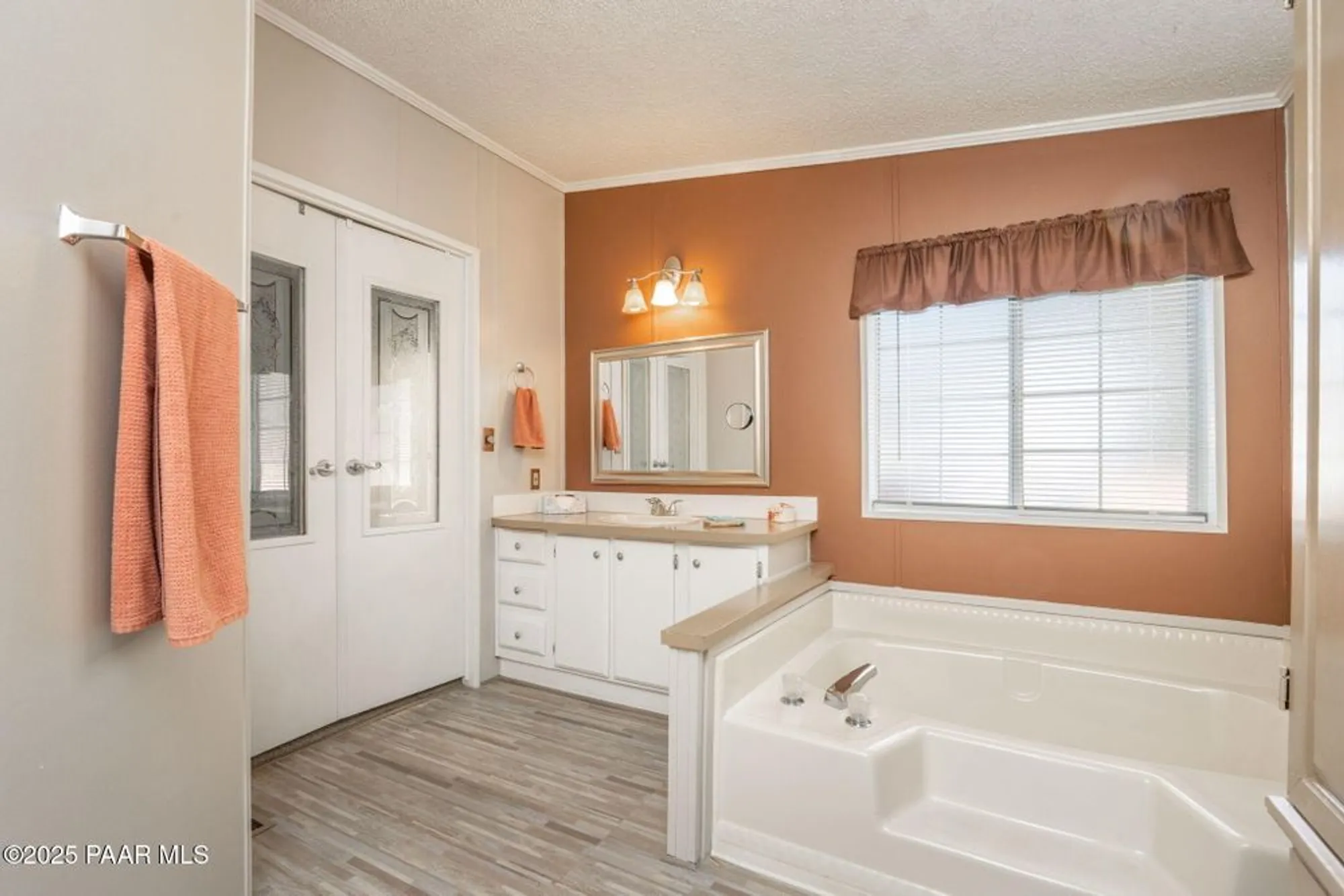 Property Slideshow image 25 of 35 | 2493 hilltop rd, Prescott, AZ, 86301