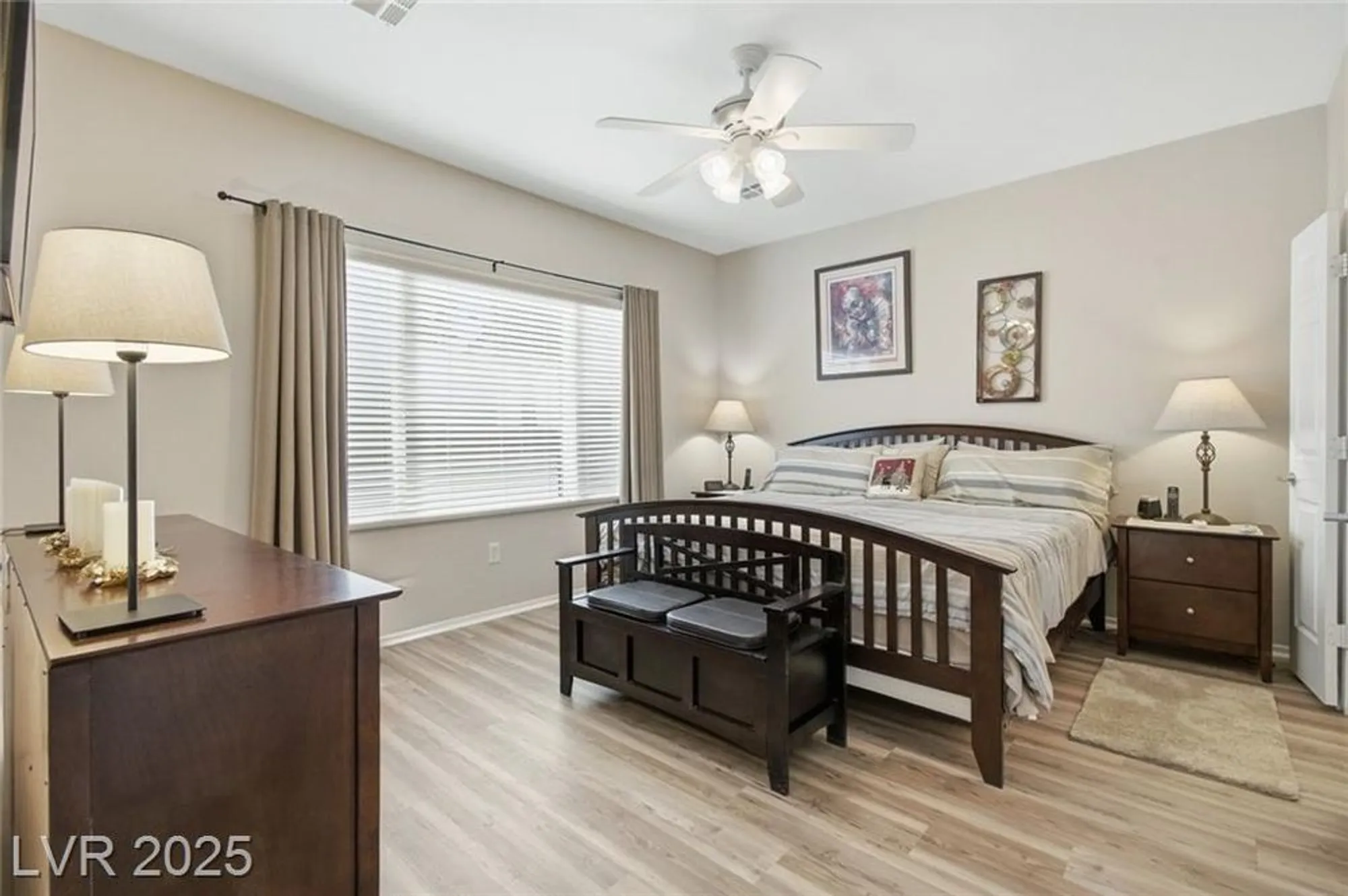Property Slideshow image 12 of 19 | 3525 herring gull ln, North Las Vegas, NV, 89084