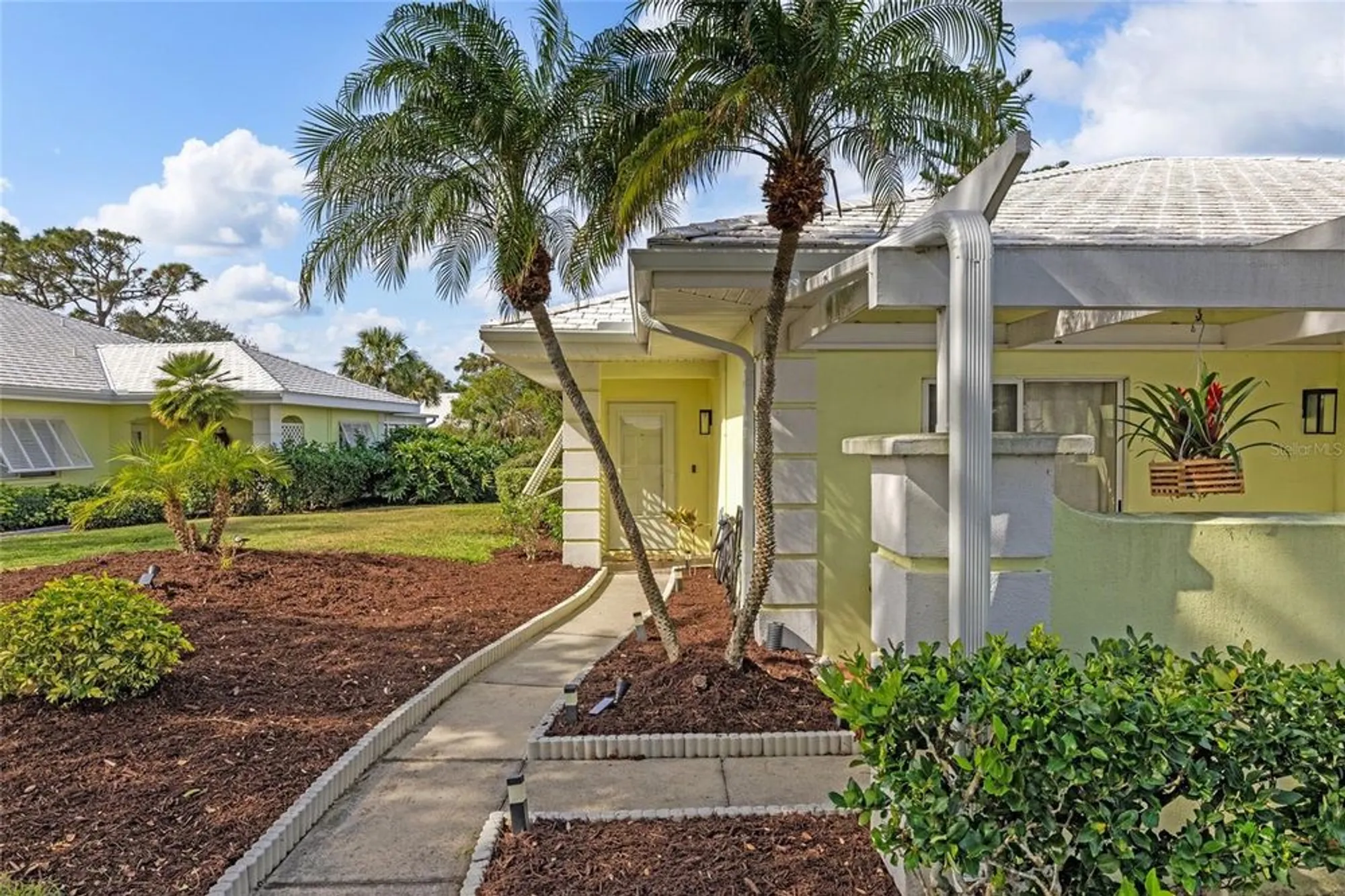 Property Slideshow image 1 of 48 | 310 wexford ter # 164, Venice, FL, 34293