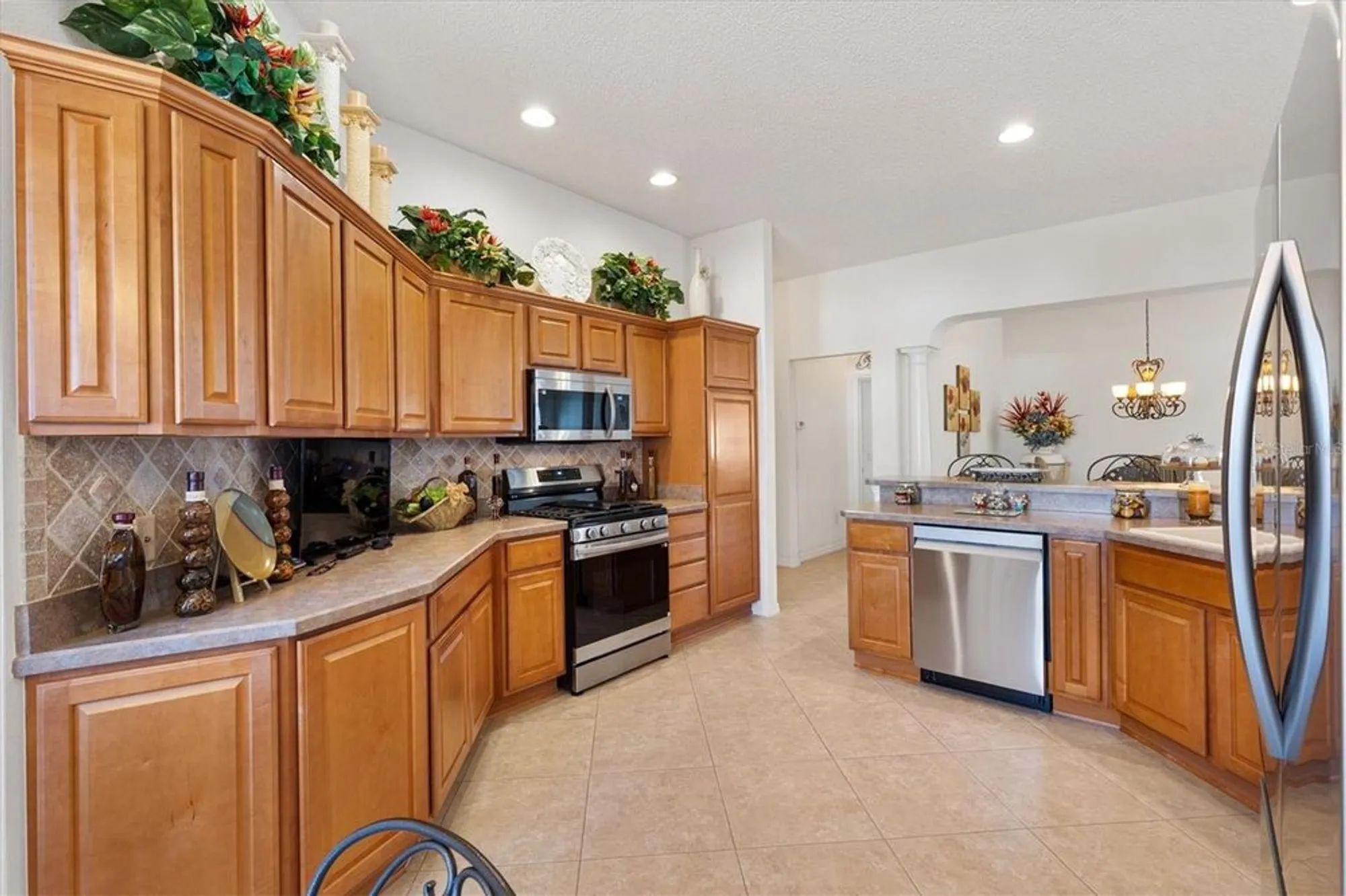 Property Slideshow image 7 of 37 | 552 society hill cir, The Villages, FL, 32162