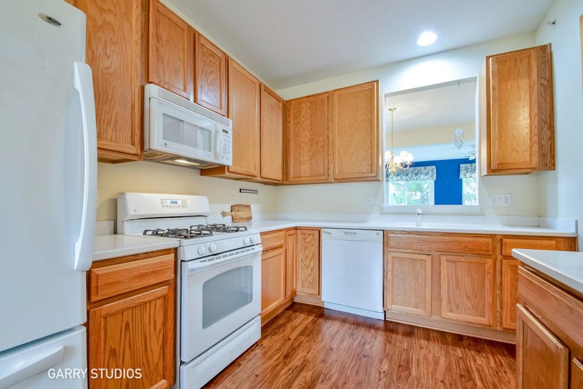 Property Slideshow image 4 of 27 | 13259 cedar crest ln, Huntley, IL, 60142