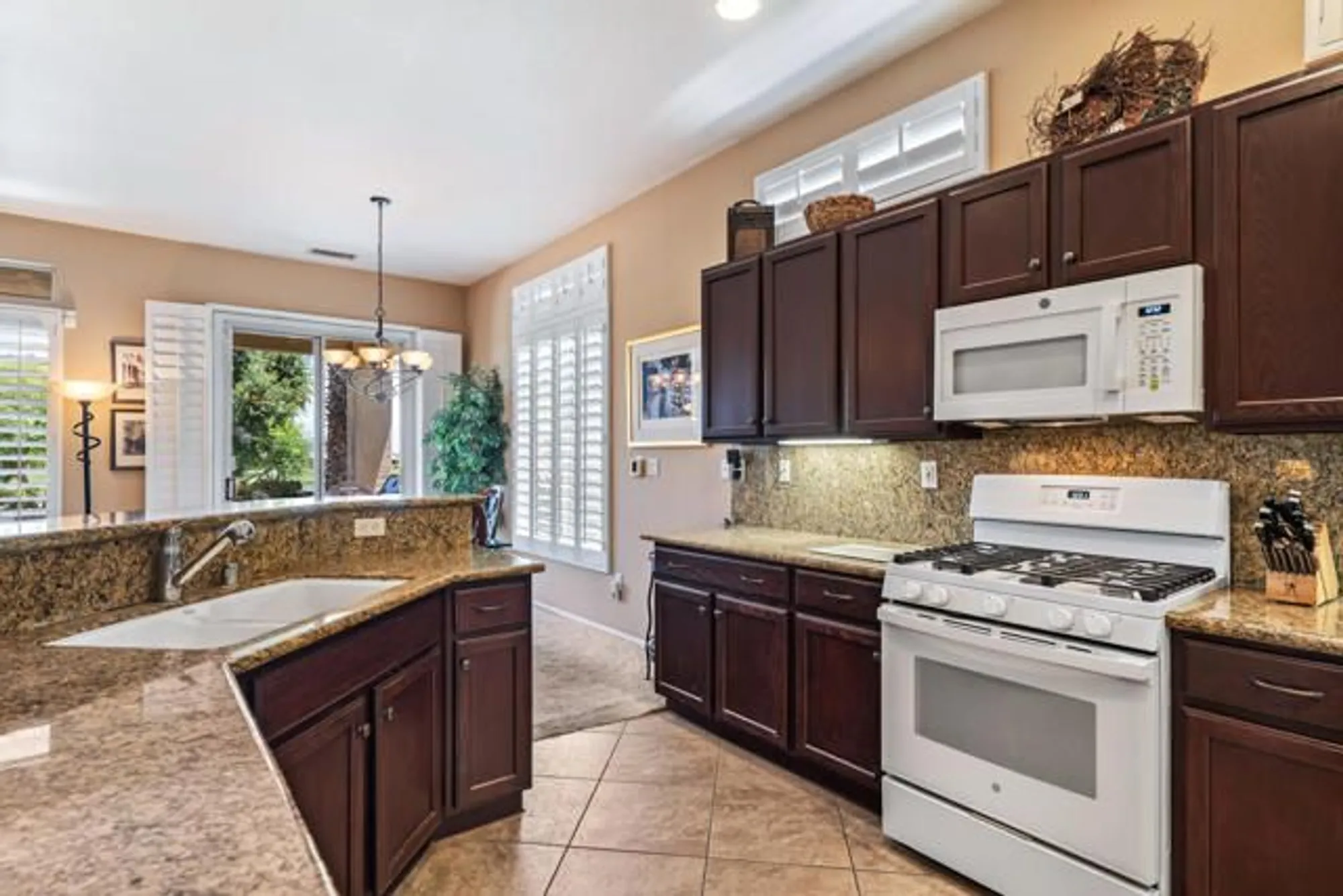 Property Slideshow image 20 of 60 | 43318 n heritage palms dr, Indio, CA, 92201