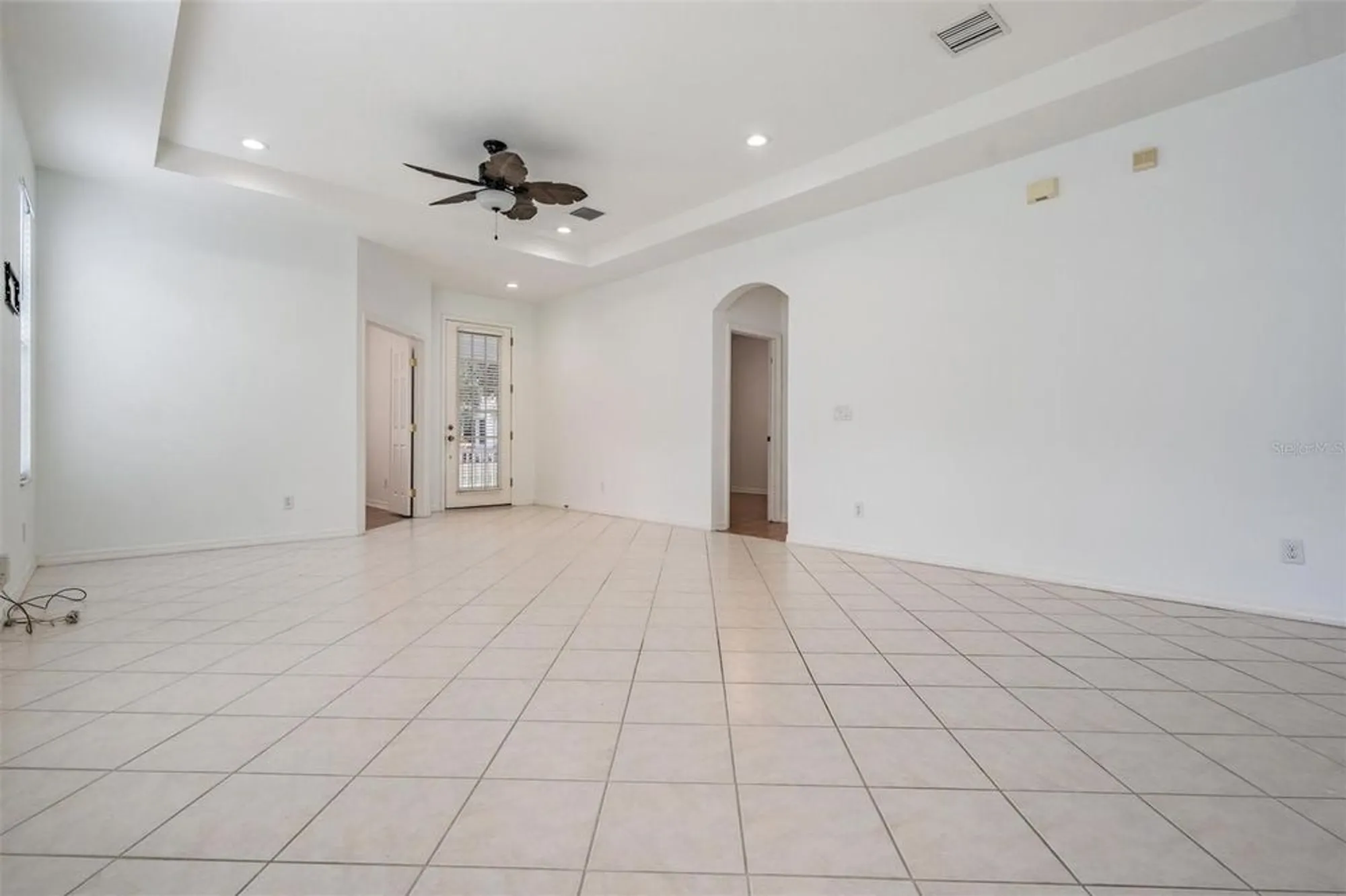 Property Slideshow image 5 of 43 | 218 summerside ct, Apollo Beach, FL, 33572
